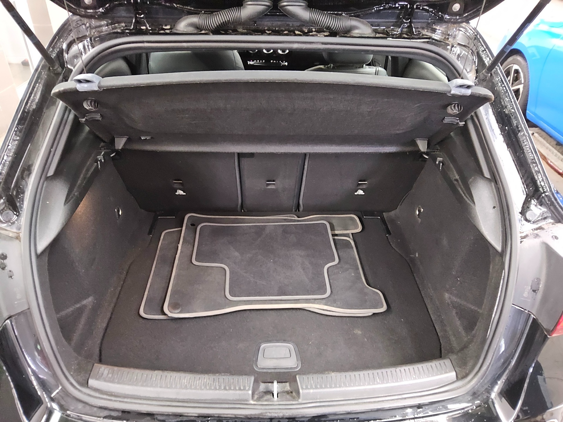 Mercedes-Benz A 200 d T-Leder Navi RFK StandHzg Distronic+ 12