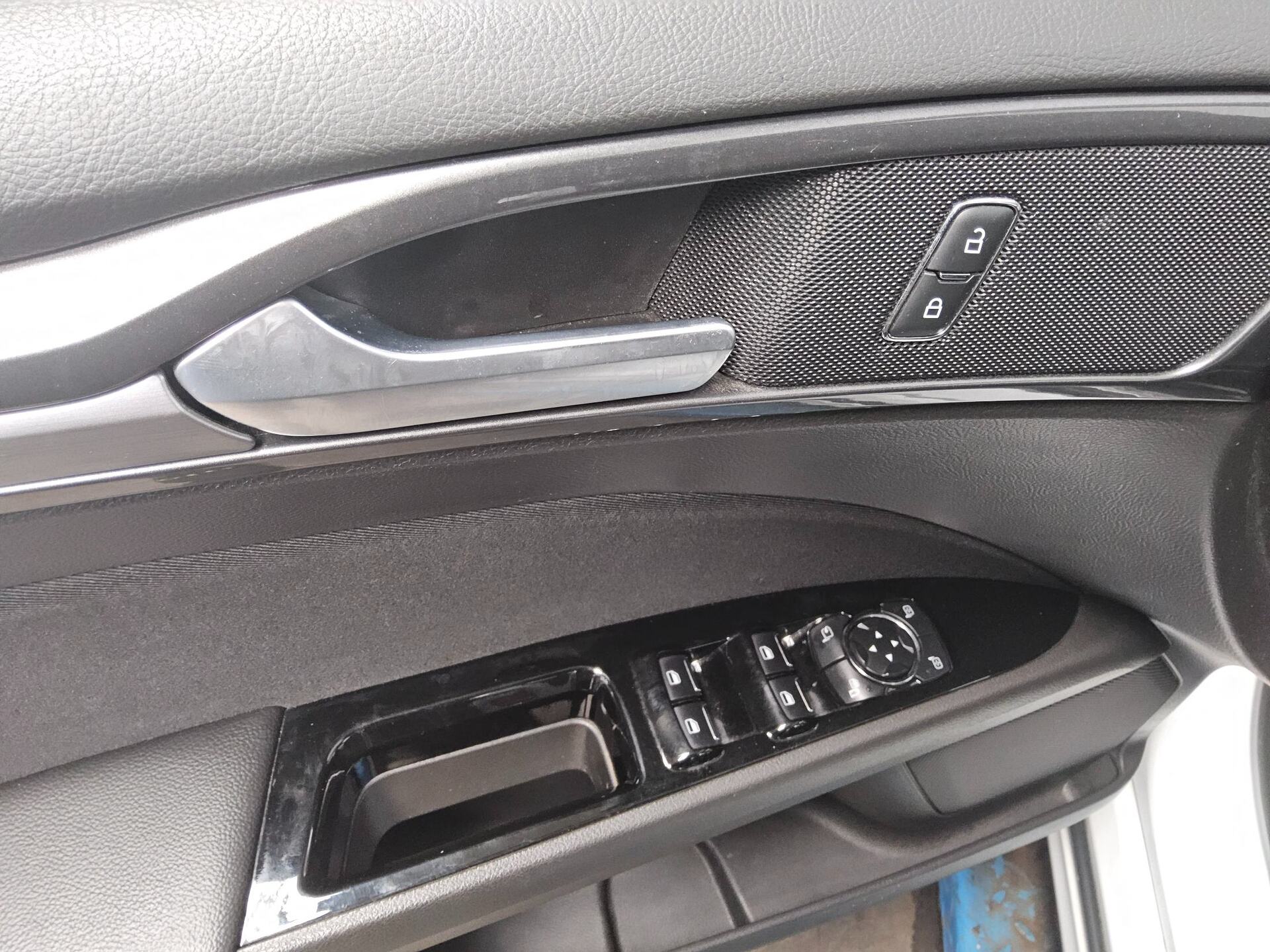 Ford Mondeo Turnier 2.0 EB Titanium Nav LED Pano ACC 9