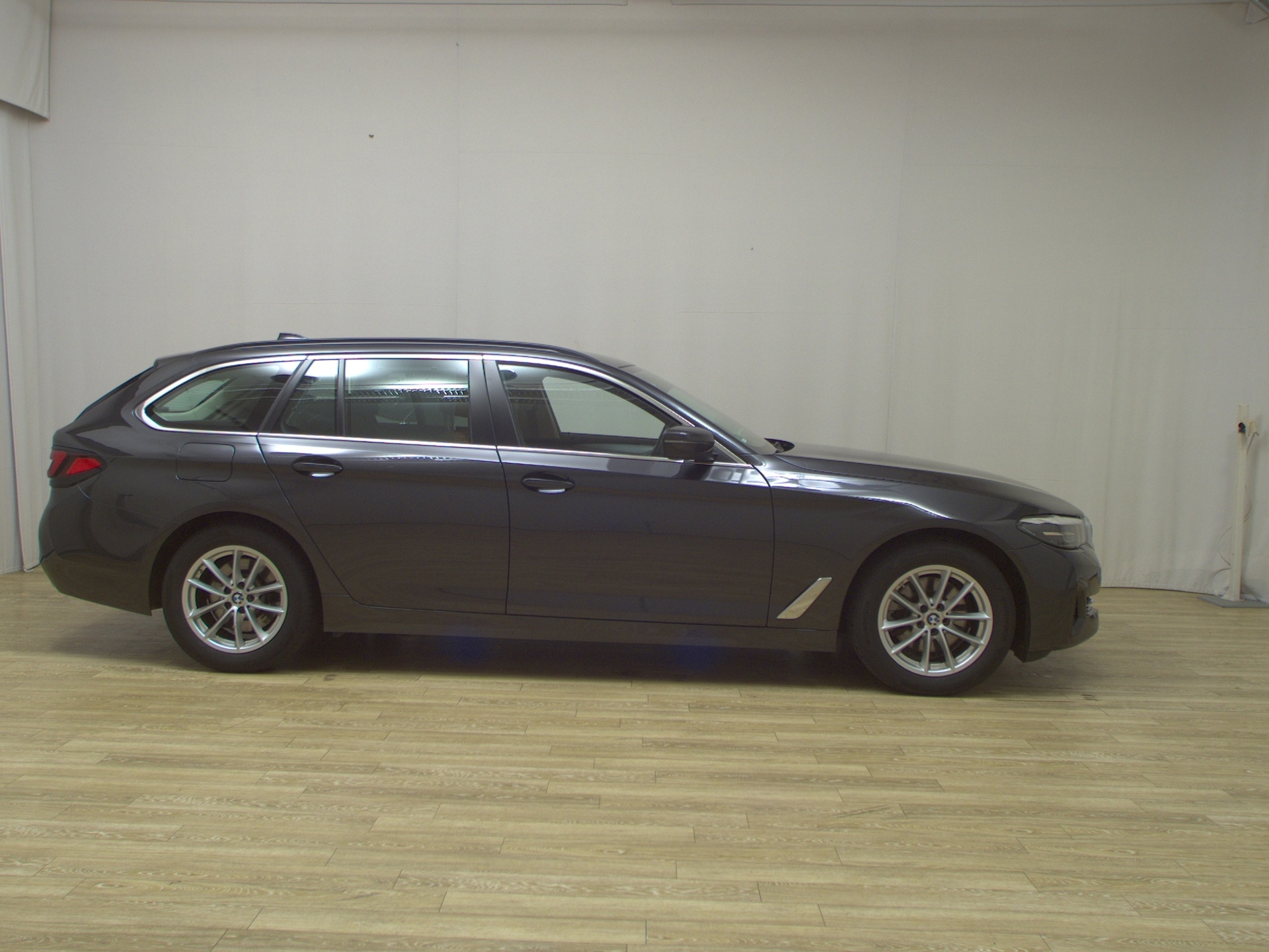 BMW 520dA Touring xDr Leder Navi LC-Pro RfK StHzg