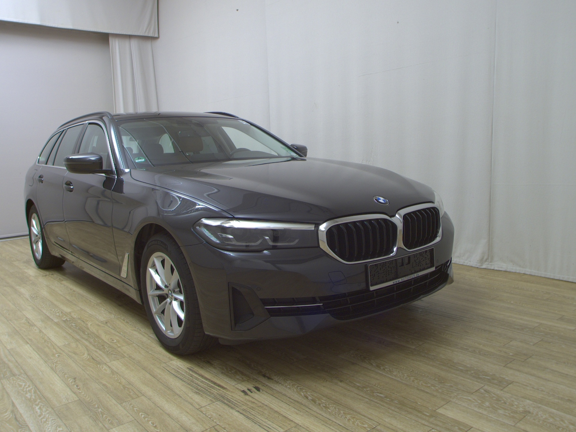BMW 520dA Touring xDr Leder Navi LC-Pro RfK StHzg 3