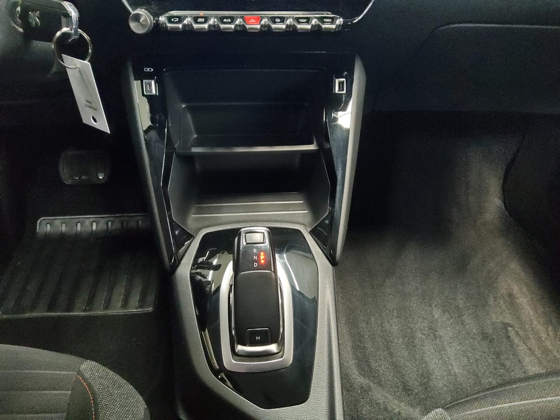Peugeot 2008 1.2 PureTech Active Navi LED Shz 6