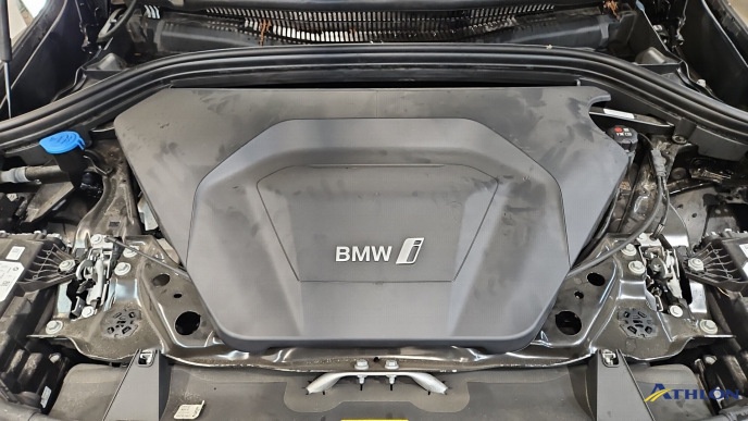 BMW iX1 NAVI KLIMAAUT LED RADIO SHZ 12