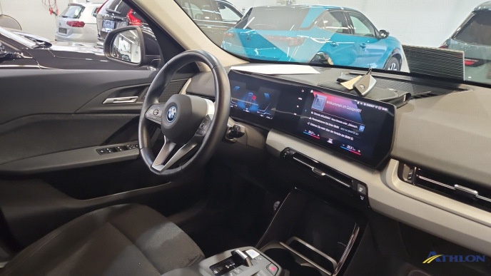 BMW iX1 NAVI KLIMAAUT LED RADIO SHZ 6