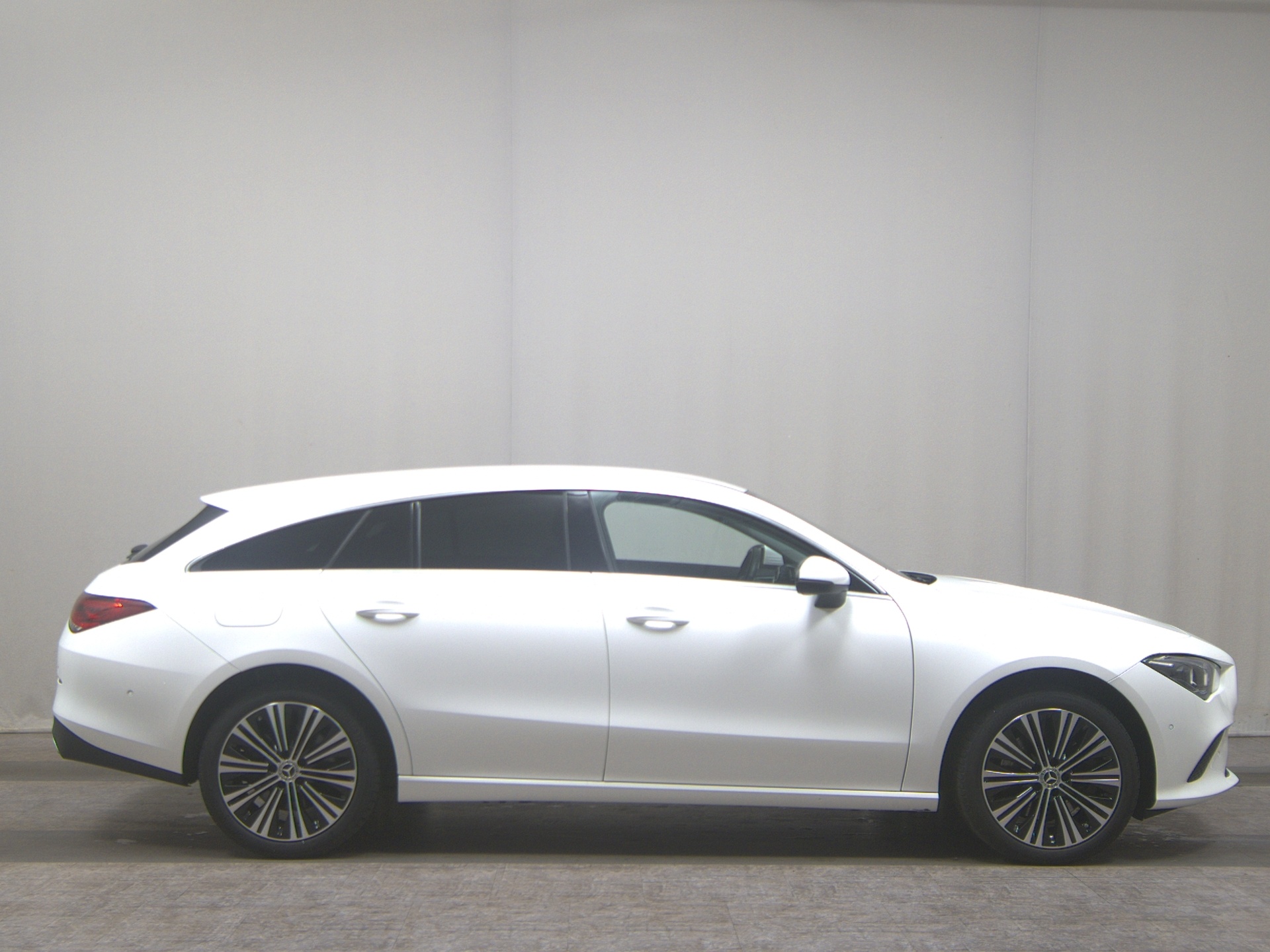 Mercedes-Benz CLA 250 Shooting Brake e Progressive Navi LED
