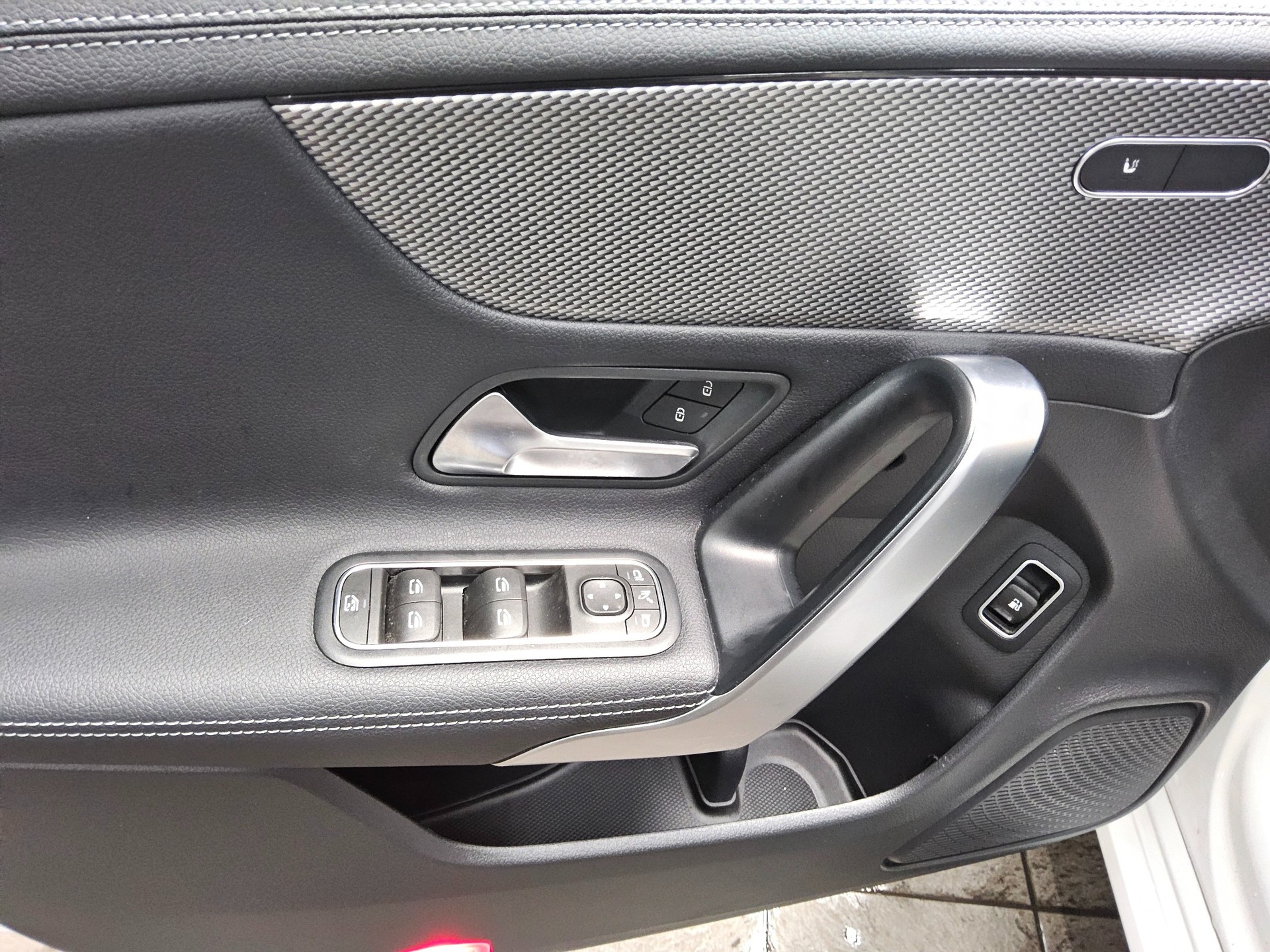 Mercedes-Benz CLA 250 Shooting Brake e Progressive Navi LED 10