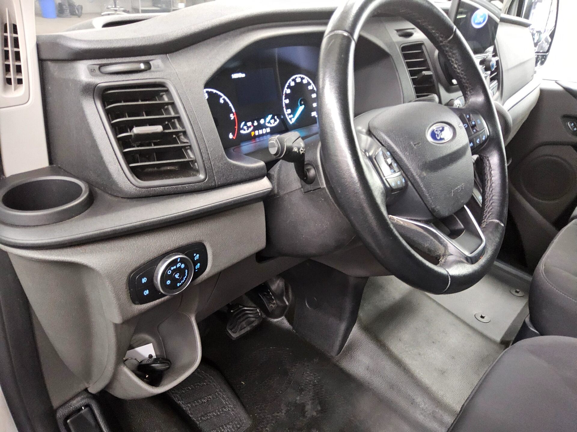 Ford Transit Custom L1H1 2.0 TDCi 3-Sitzer Navi PDC 9