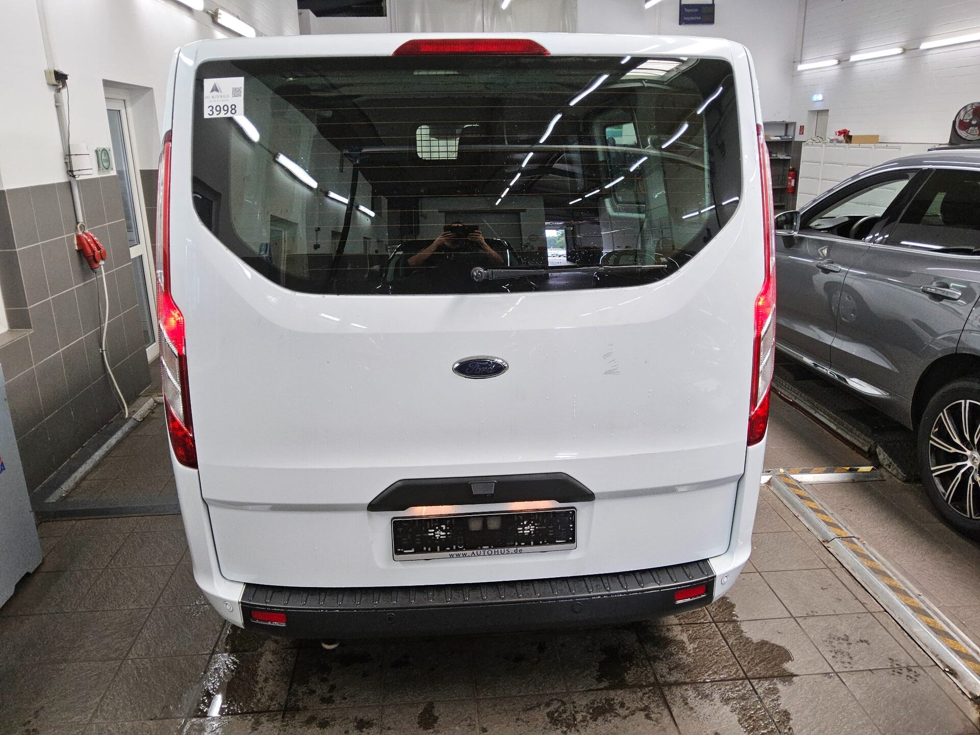 Ford Transit Custom L1H1 2.0 TDCi 3-Sitzer Navi PDC 10