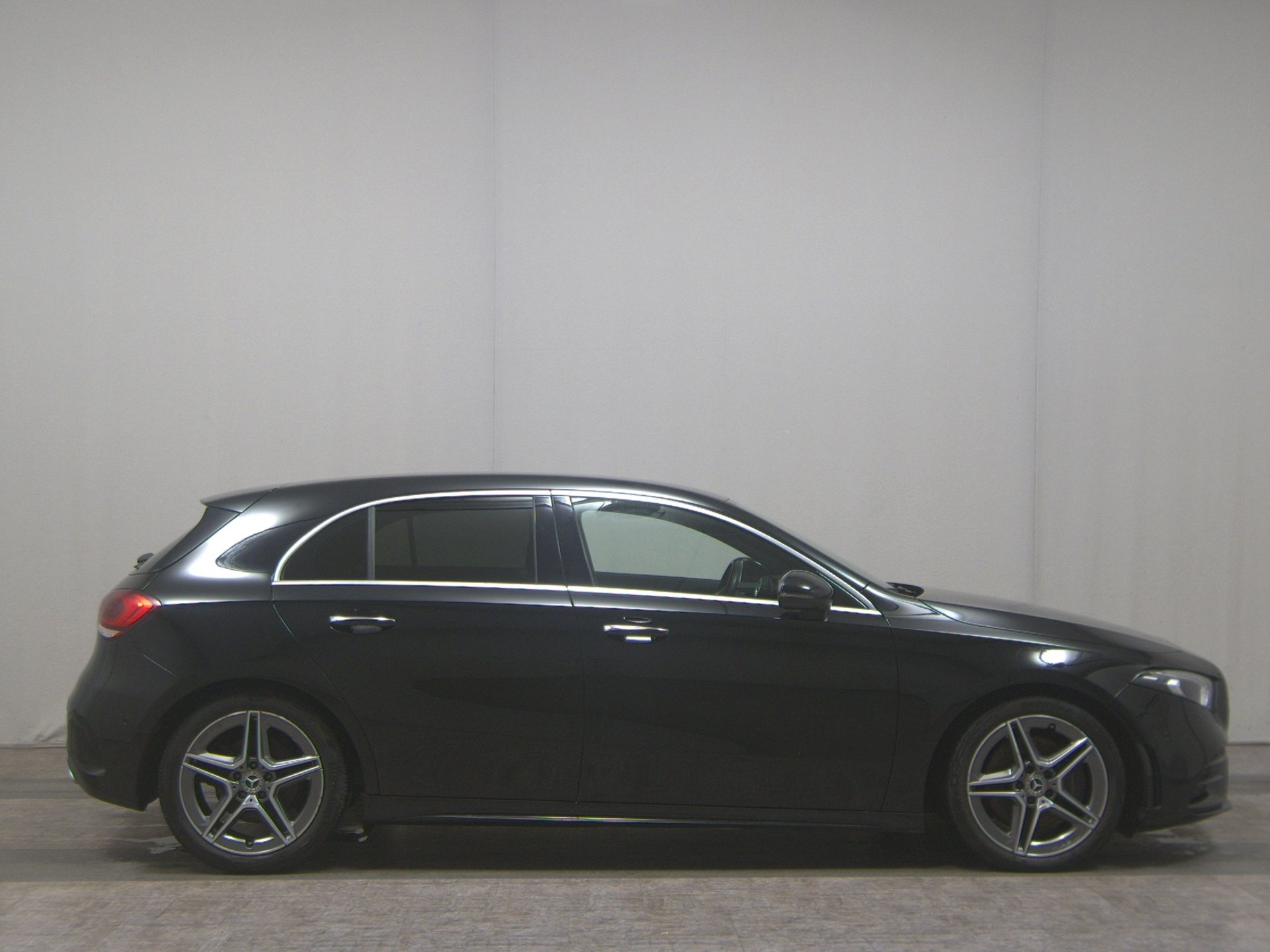 Mercedes-Benz A 220 d AMG-Line Navi LED MBUX RFK AHK