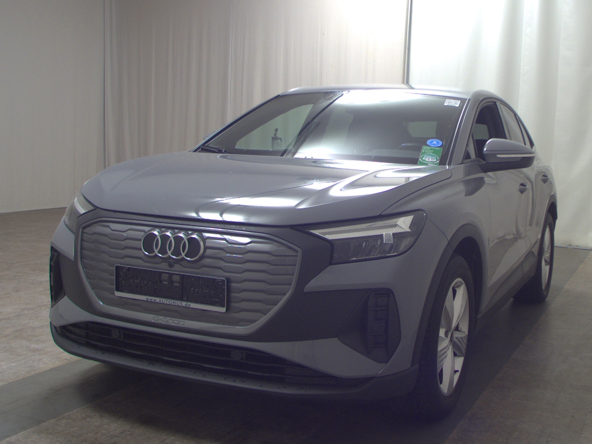 Audi Q4 e-tron 40 e-tron Navi LED vc Shz PDC 2