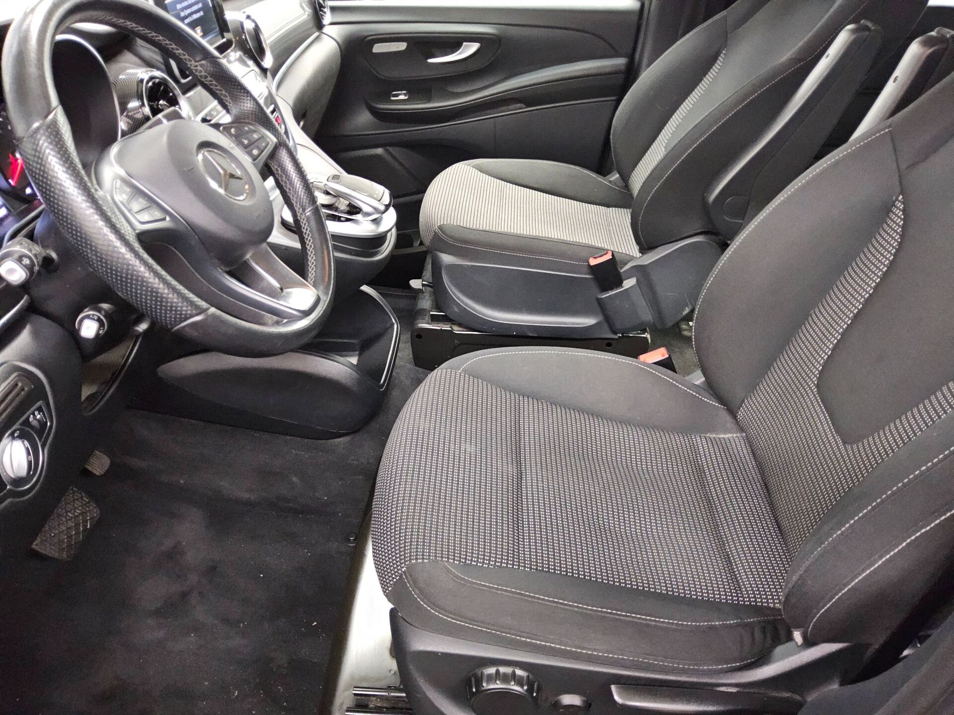 Mercedes-Benz V 250 CDI 7-Sitzer 8