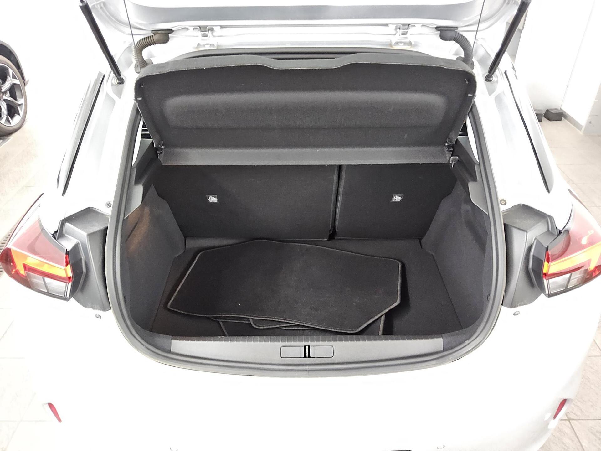 Opel Corsa 1.2 KLIMA RADIO TEMPO VC 11