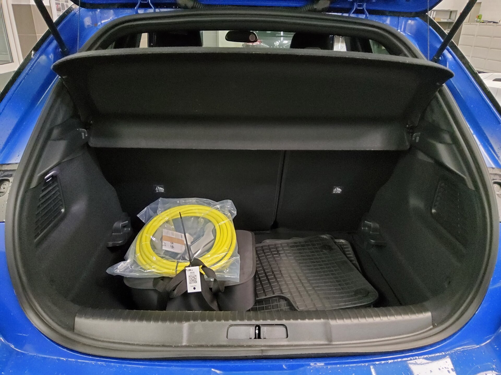 Opel Mokka-e Ultimate Navi LED Shz RFK PDC 12
