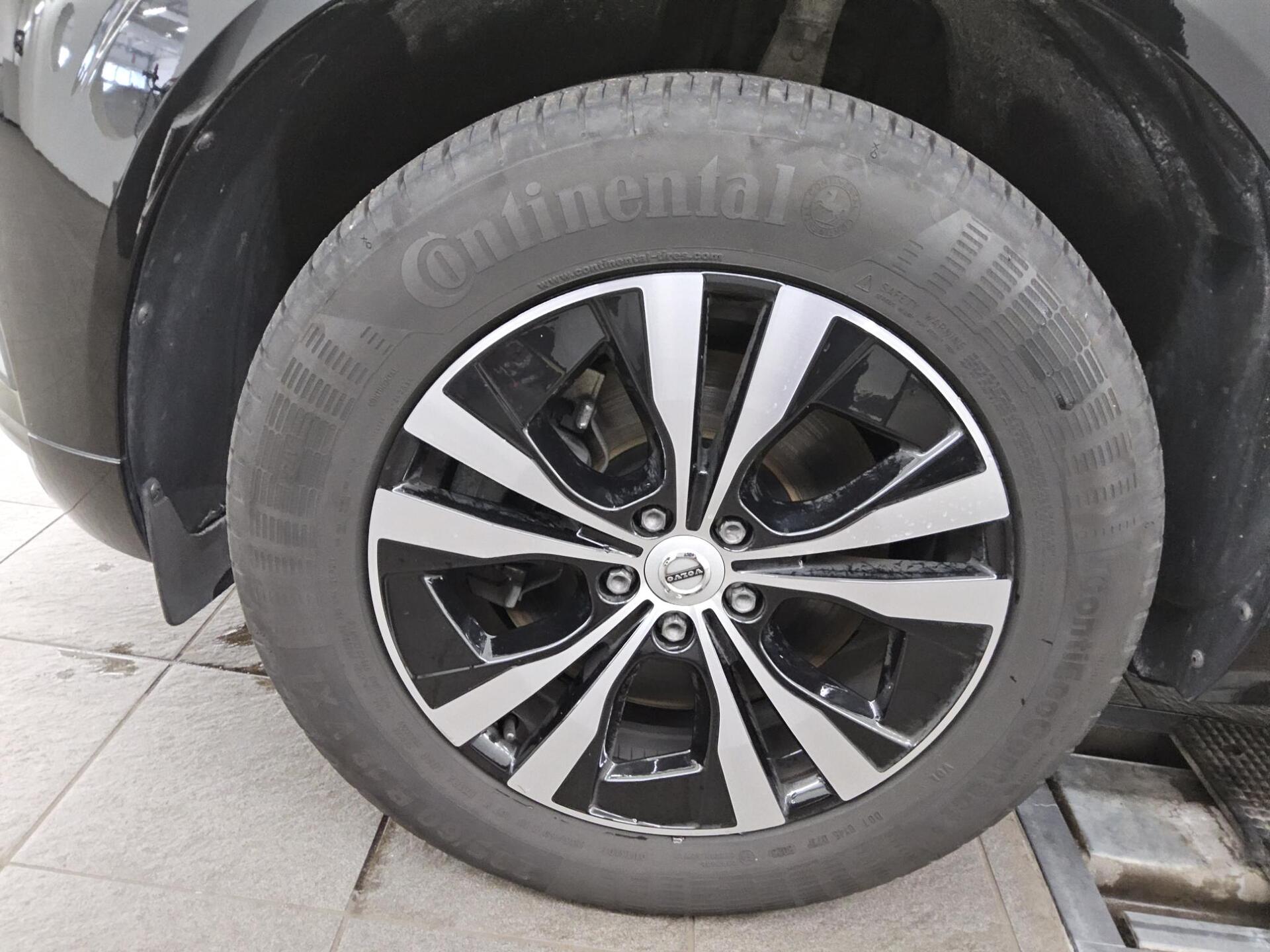 Volvo XC60 B4 D AWD Momentum Pro Navi LED 4xShz RFK 11