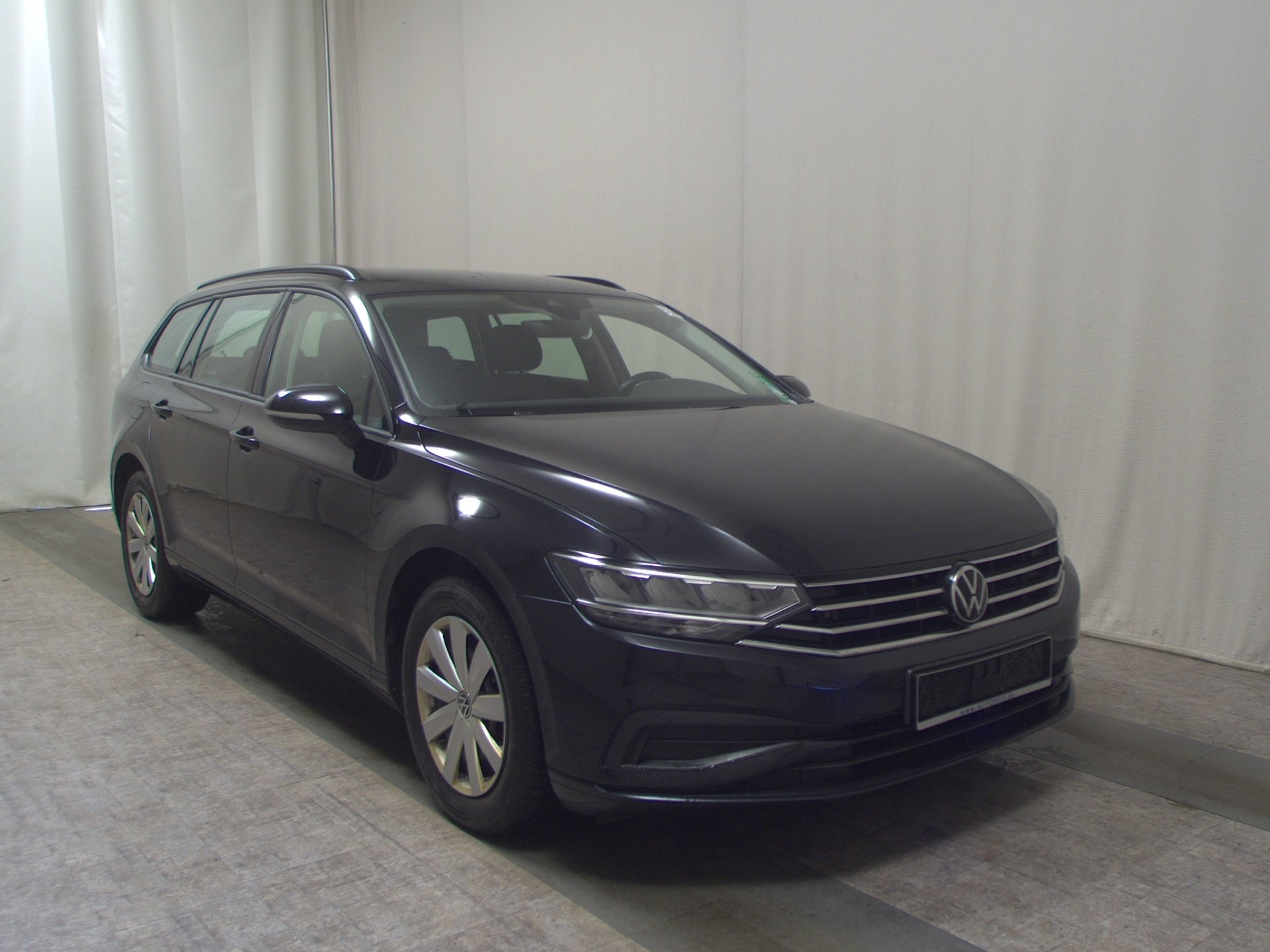 Volkswagen Passat Var. 2.0 TDI Navi LED AHK RFK ACC 3