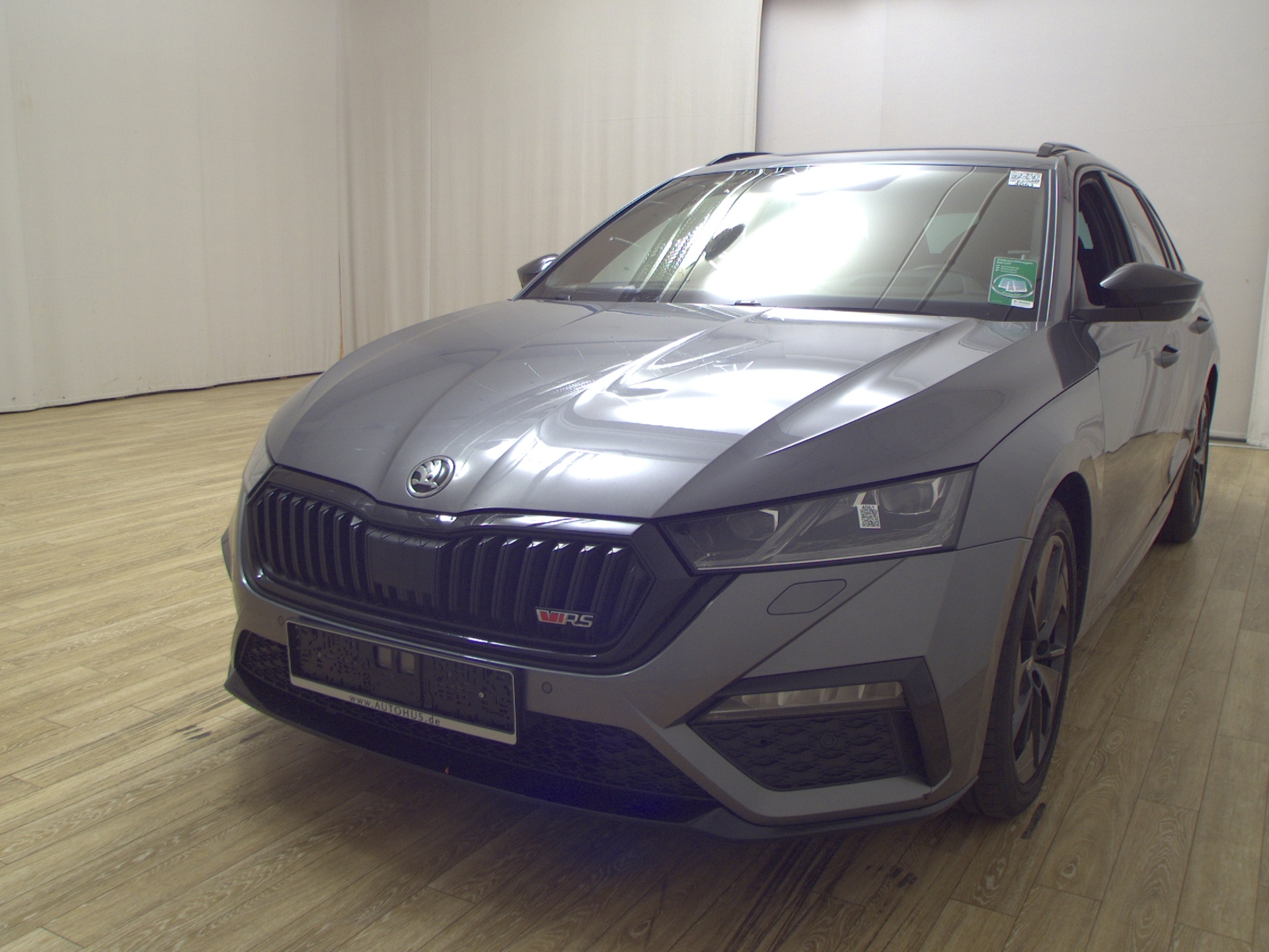 Skoda Octavia Kombi 2.0 TDI RS Navi LED vc HuD ACC Shz 2
