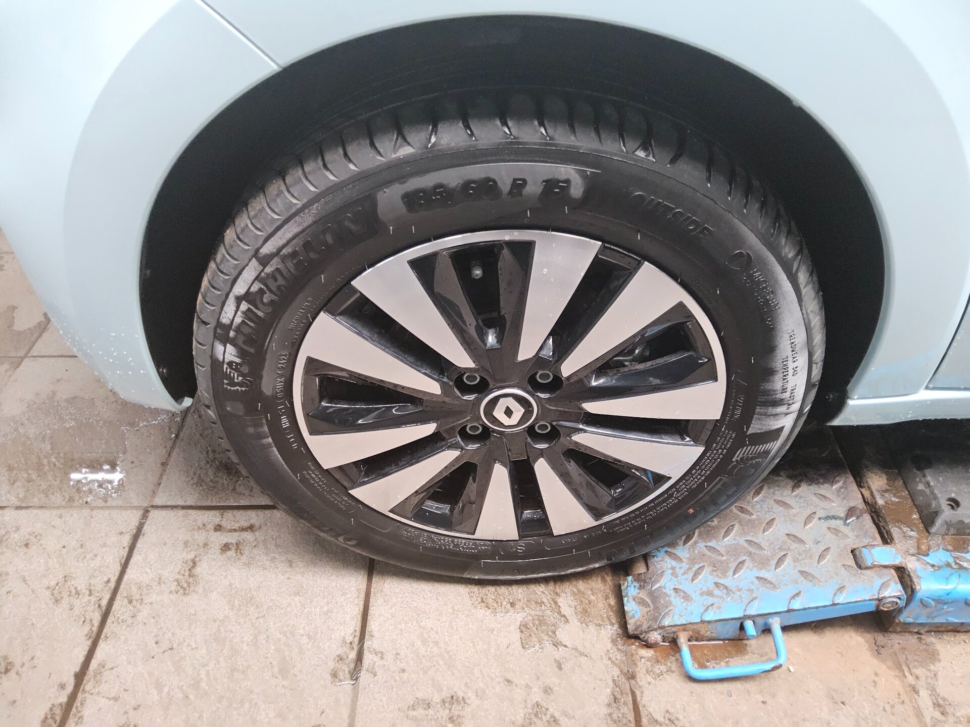Renault Twingo Electric Techno Navi RfK LED PDC T-Leder 10