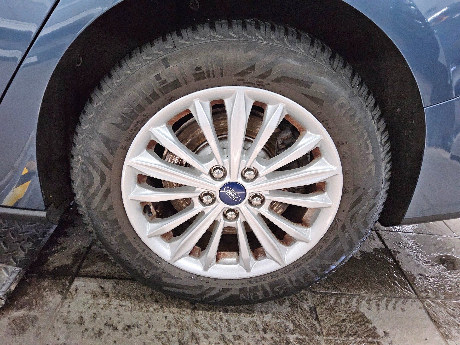 Ford Focus Turnier 1.0 EB Titanium Navi LED RFK PDC 10