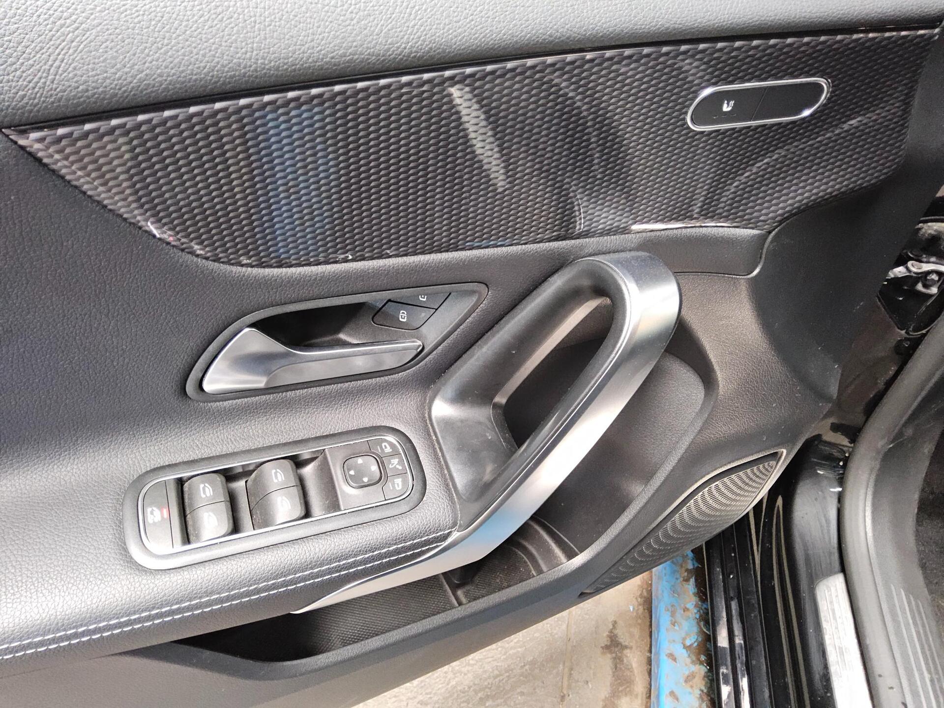Mercedes-Benz A 220 d Progressive Night Navi LED MBUX RfK 9