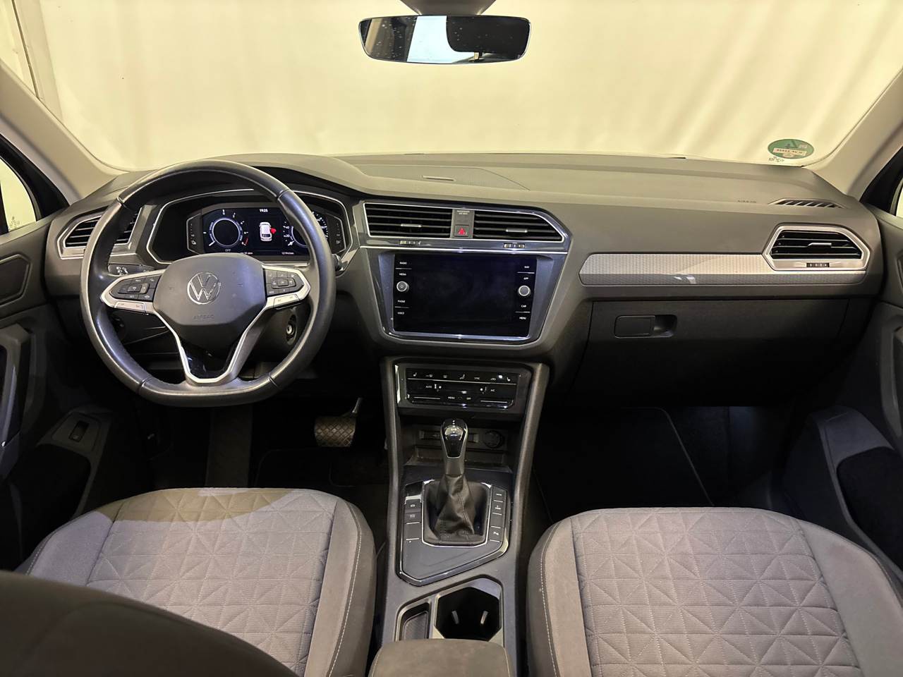 Volkswagen Tiguan 1.4 TSI eHybrid Life NAVI KLIMAAUT LED AID SHZ 5