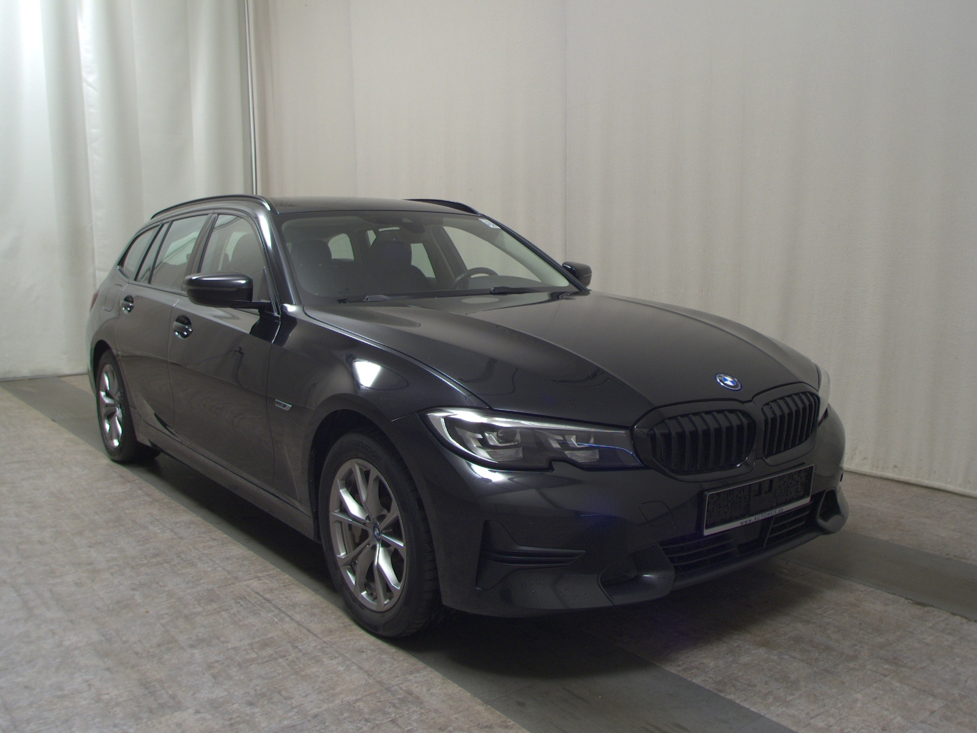 BMW 330e Touring Sport-Line Navi LED LC-Pro HiFi Shz 3