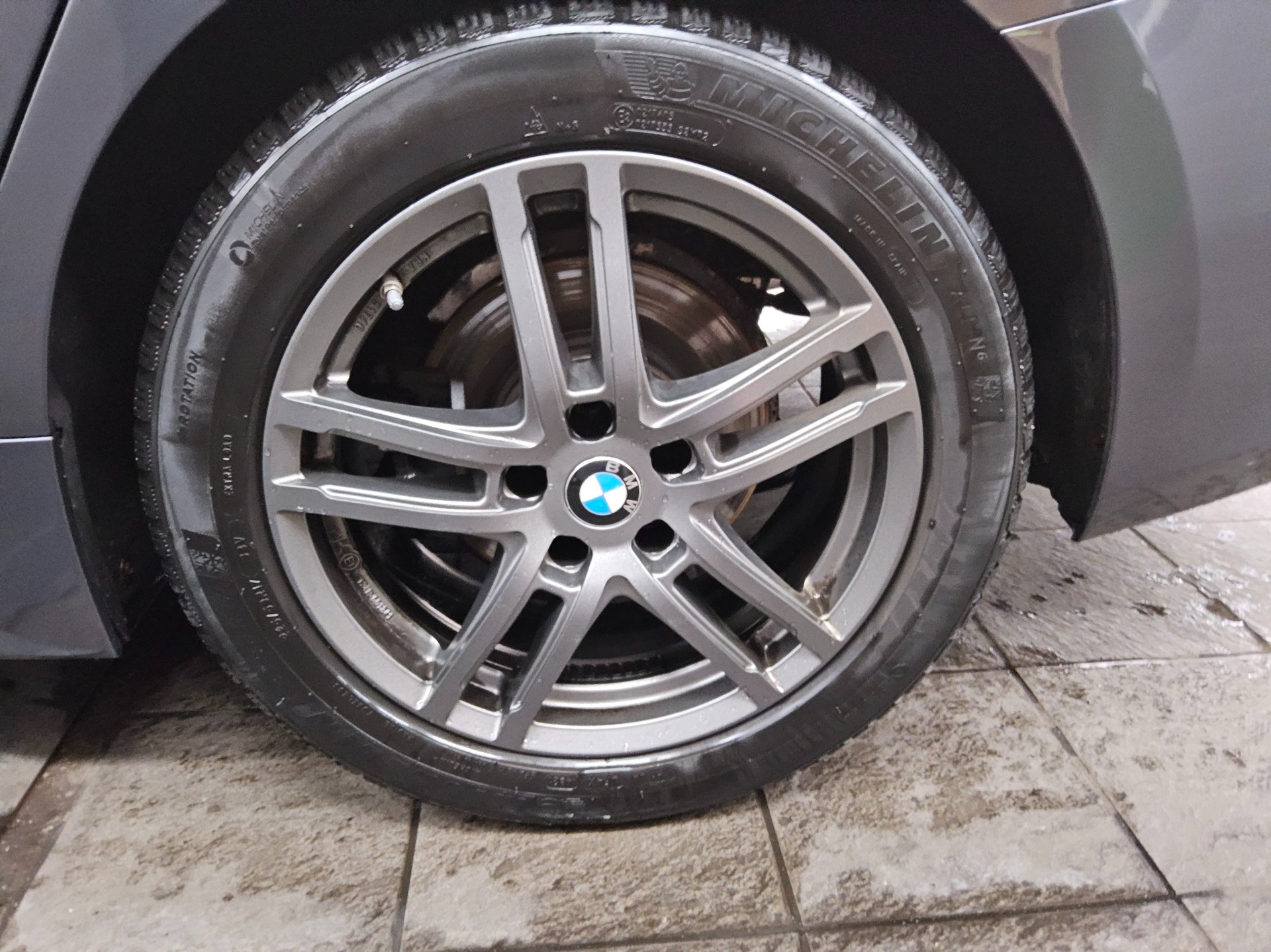 BMW 320i Sport-Line Navi LED+ LC-Pro GSD HiFi 11
