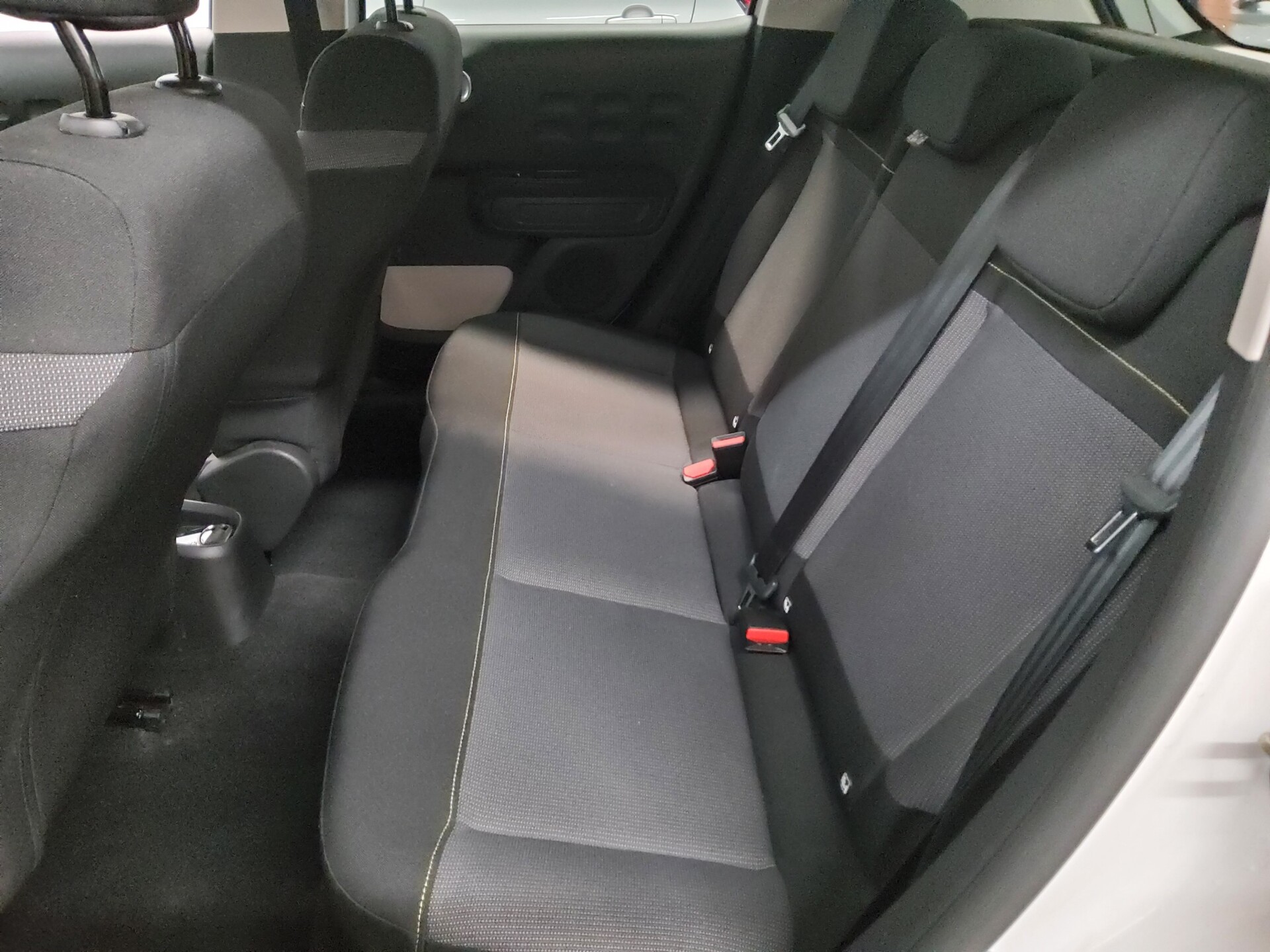 Citroën C3 1.2 PureTech Shine SHZ LED DAB 13