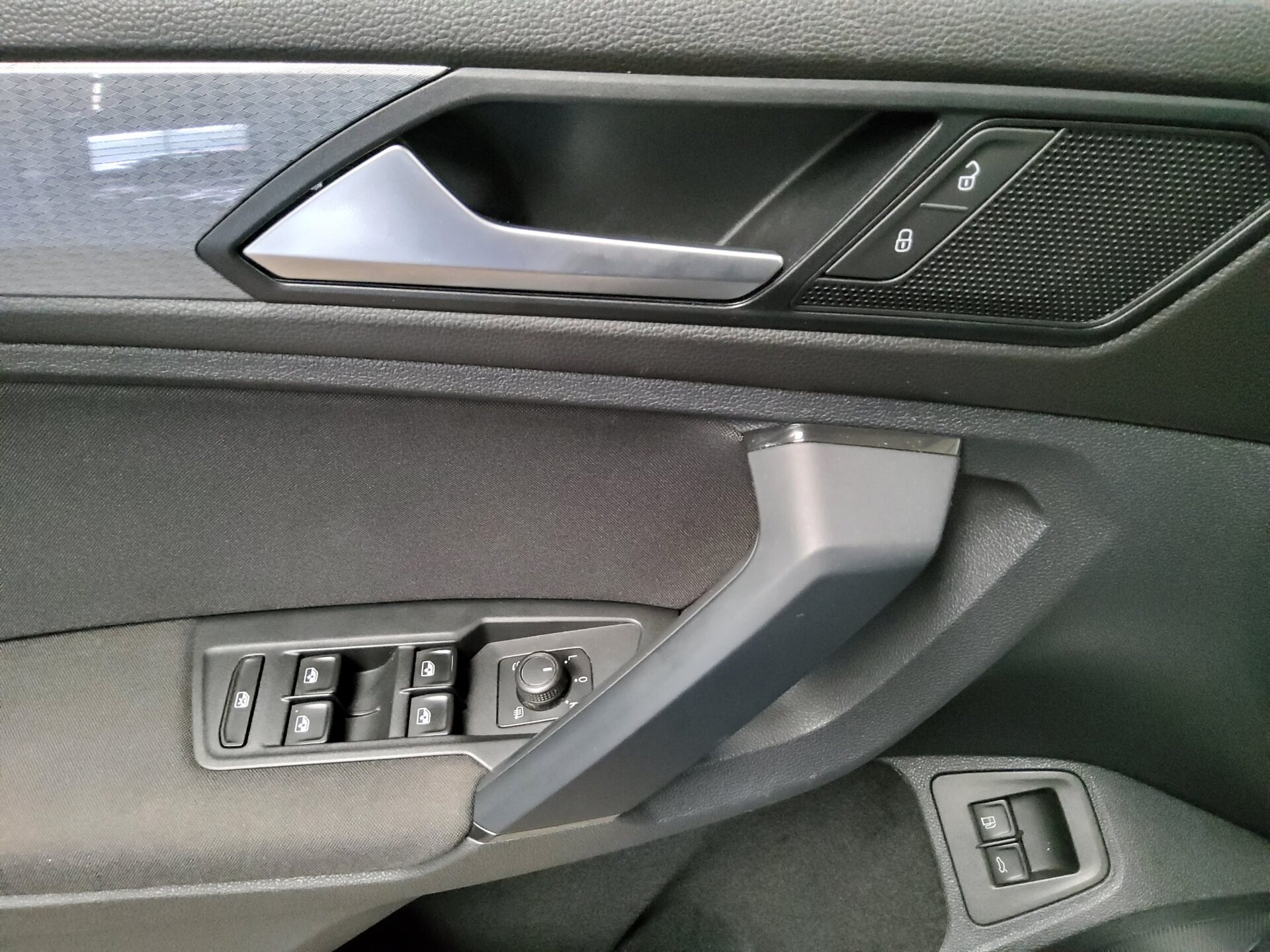 Volkswagen Tiguan 1.4 TSI eHybrid Life Navi Matrix AID ACC 10