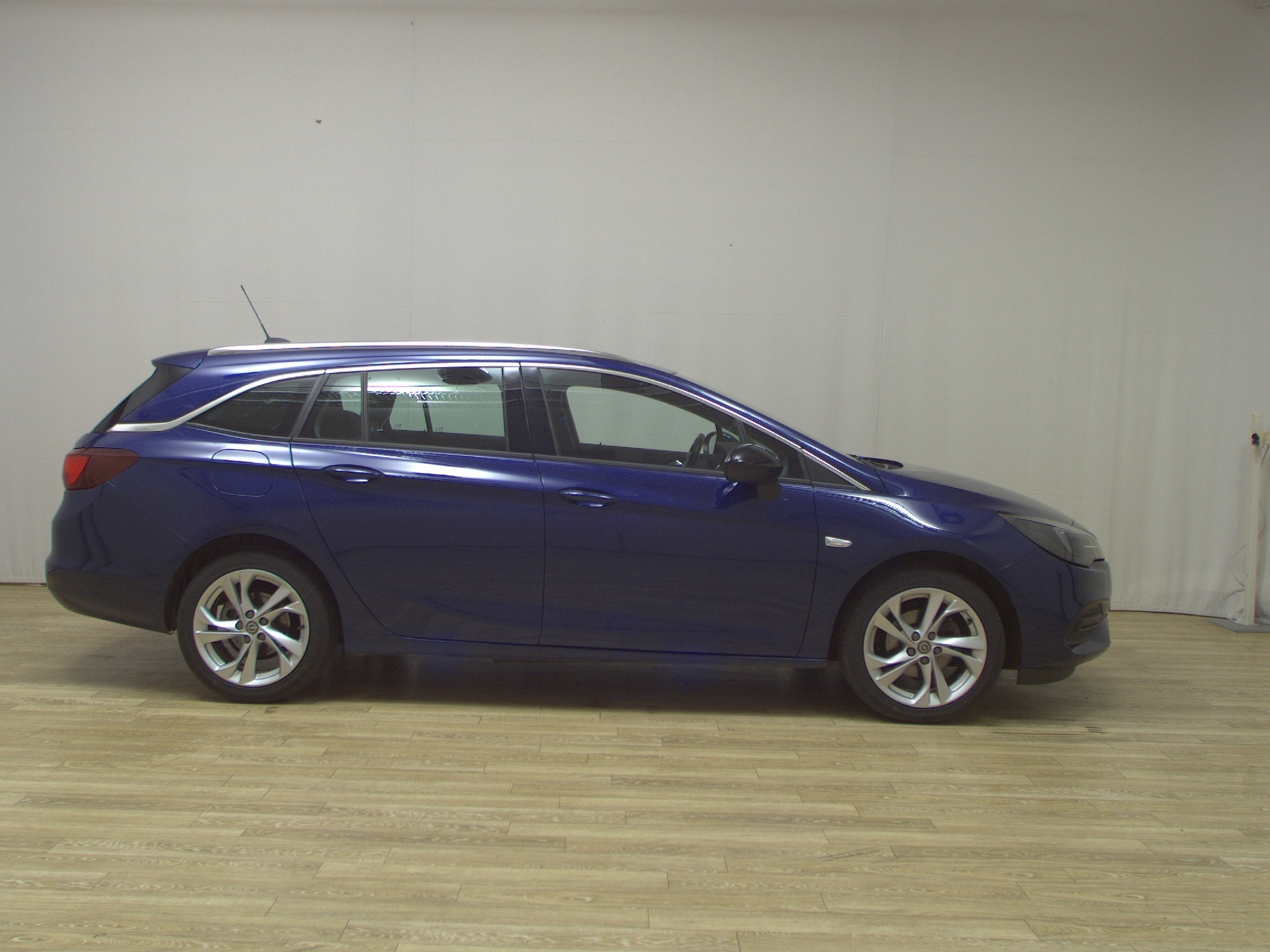Opel Astra ST 1.2 Turbo Elegance Navi LED AHK RFK SHZ