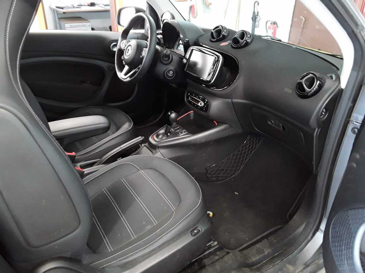 Smart ForTwo EQ LEDER NAVI KLIMAAUT LED SHZ 6