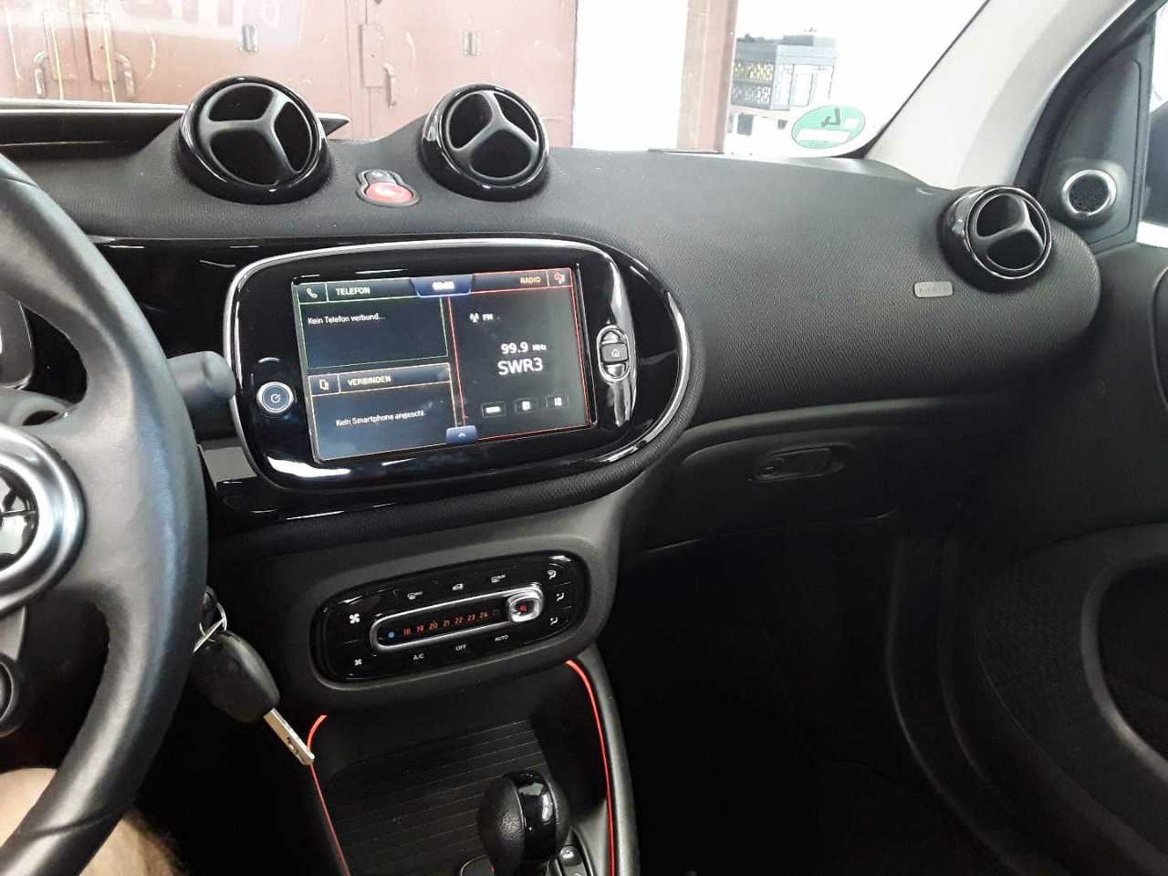 Smart ForTwo EQ LEDER NAVI KLIMAAUT LED SHZ 7