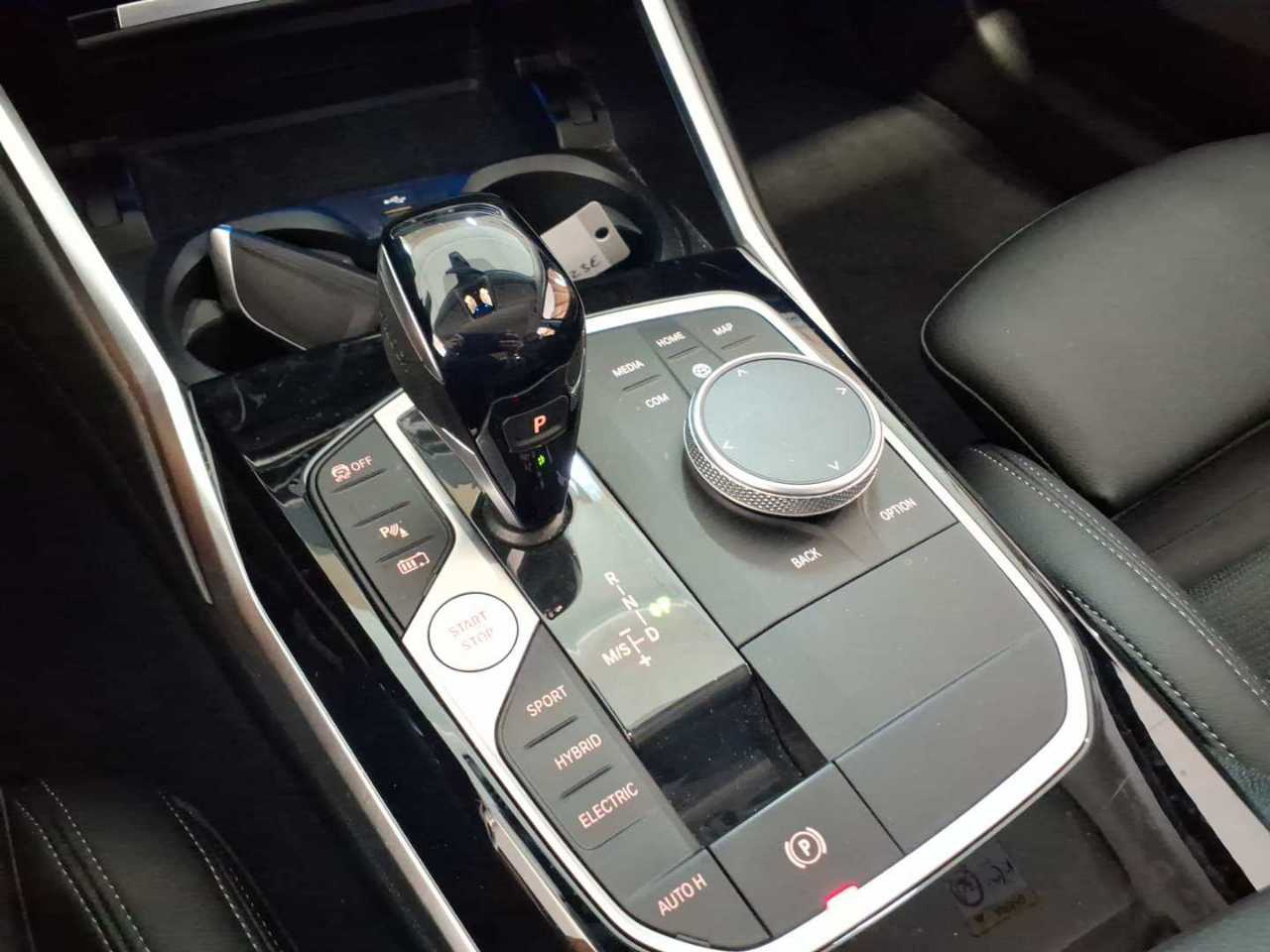 BMW 330e Touring Sport-Line T-LEDER LED LC PROF SHZ 8