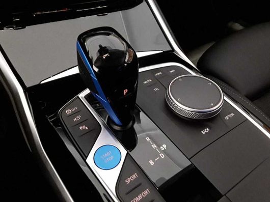 BMW i4 eDrive35 LED SPORTSITZE SHZ PDC KAMERA 9