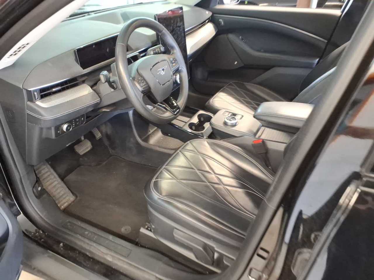 Ford Mustang Mach-E KLIMAAUT LED SHZ PDC ACC 5