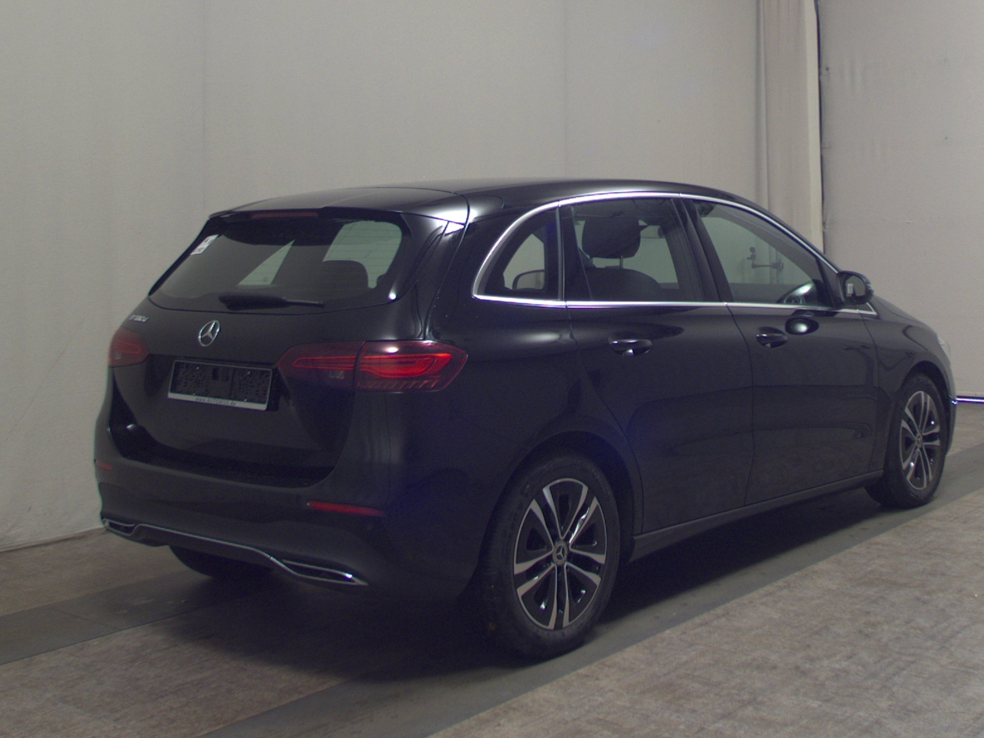 Mercedes-Benz B 180 d Progressive Navi LED MBUX RFK SHZ 4