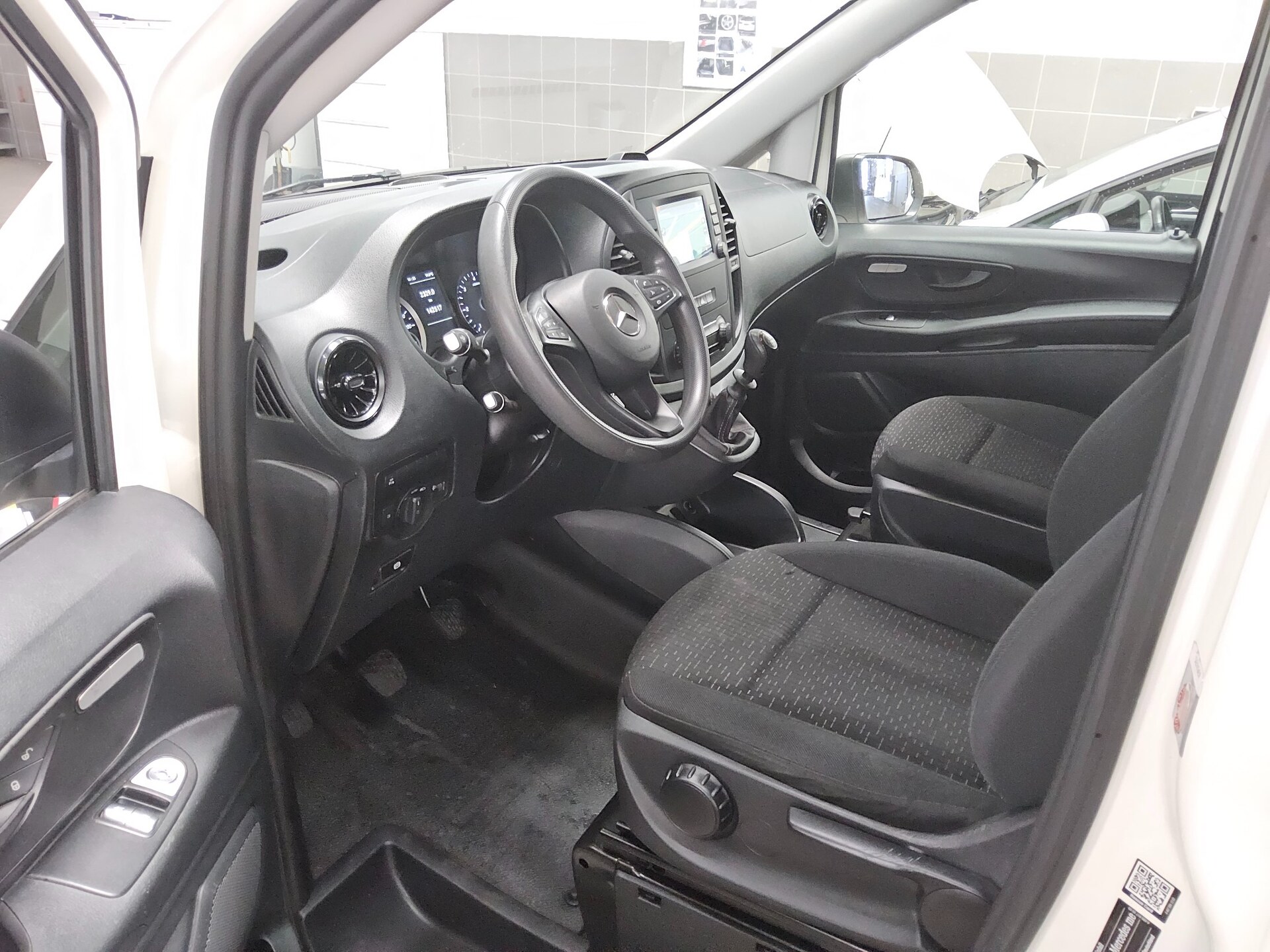 Mercedes-Benz Vito-116 CDI Kasten lang 2-Sitzer Navi DAB RFK 8