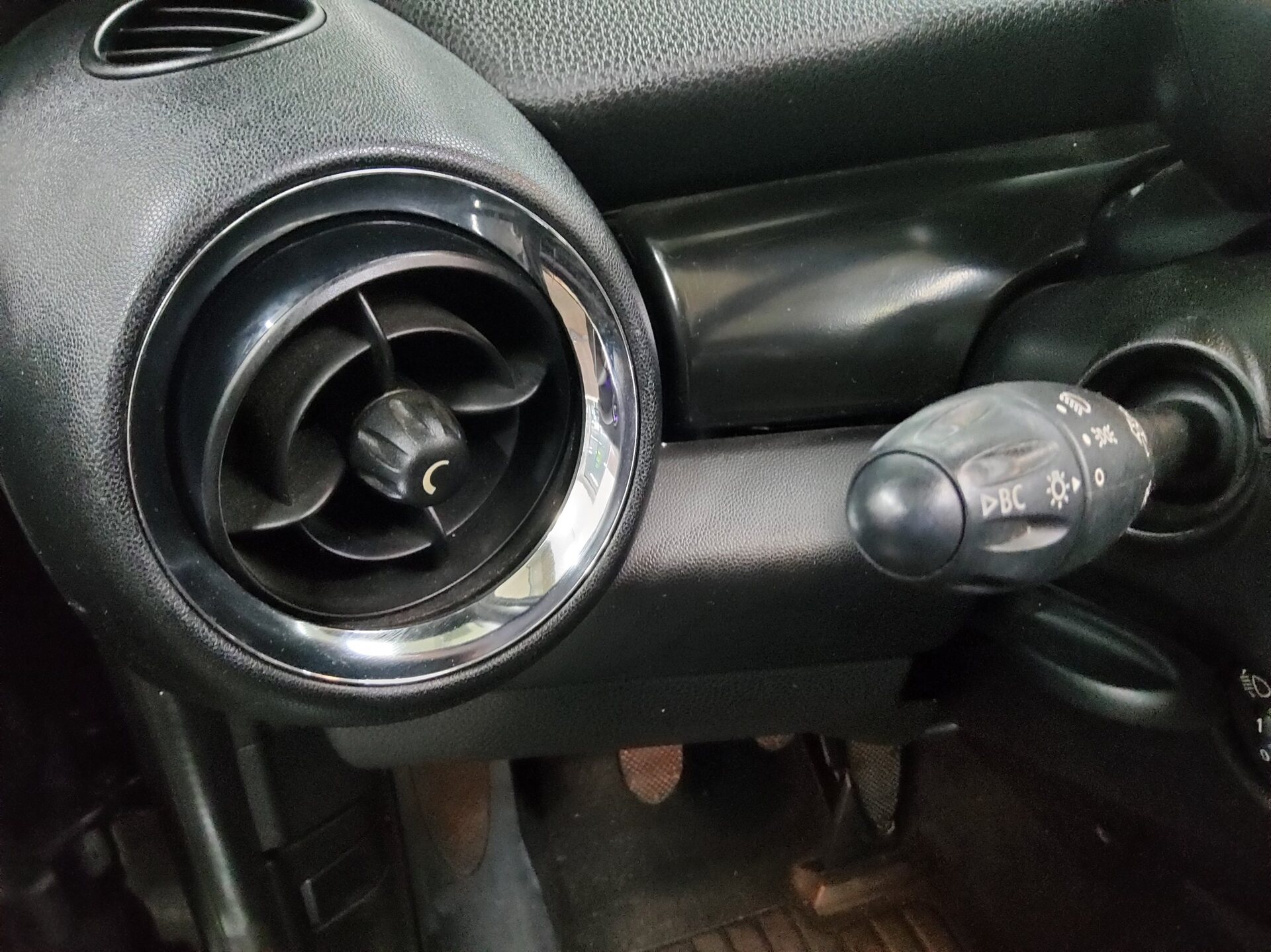 MINI One Cabrio 1.6 T-Leder PDC Shz Klima Ambiente 10