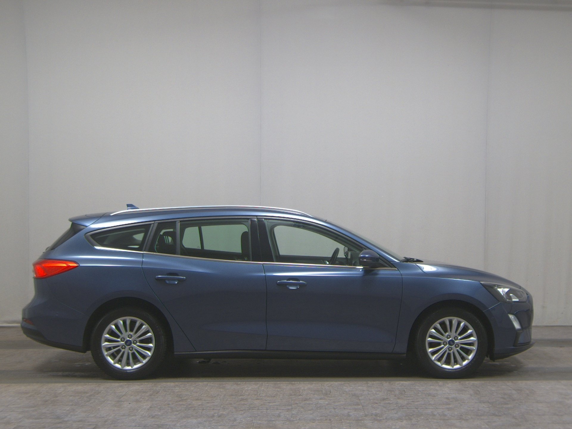 Ford Focus Turnier 1.0 EB Titanium Navi LED RfK PDC