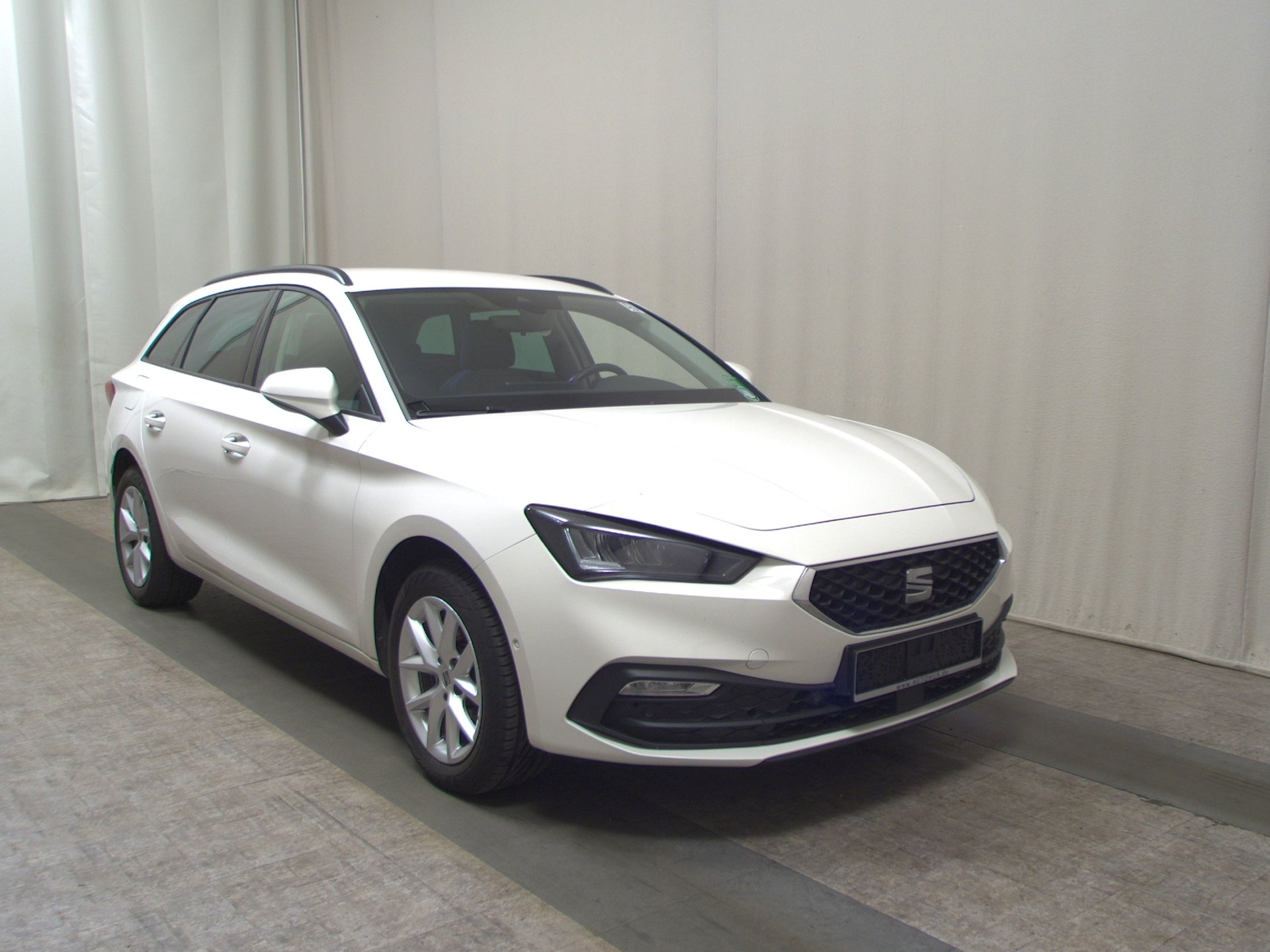 Seat Leon Sportstourer 2.0 TDI Style Navi LED Virtual PDC 3