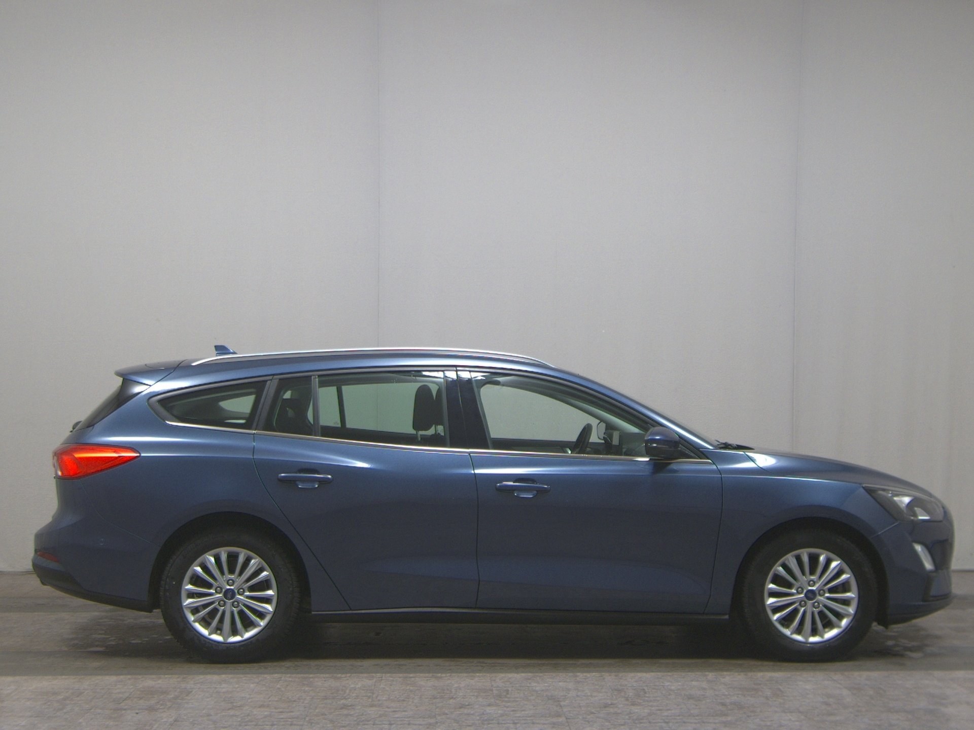 Ford Focus Turnier 1.0 EB Titanium Navi LED RfK PDC
