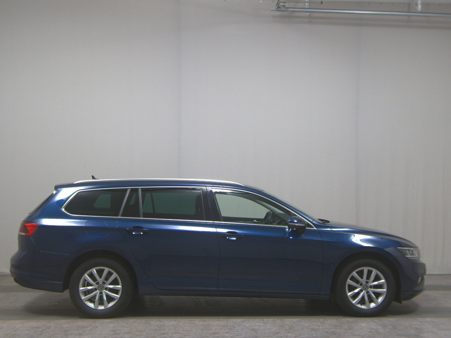 Volkswagen Passat Var. 2.0 TDI Business Navi LED ACC RFK