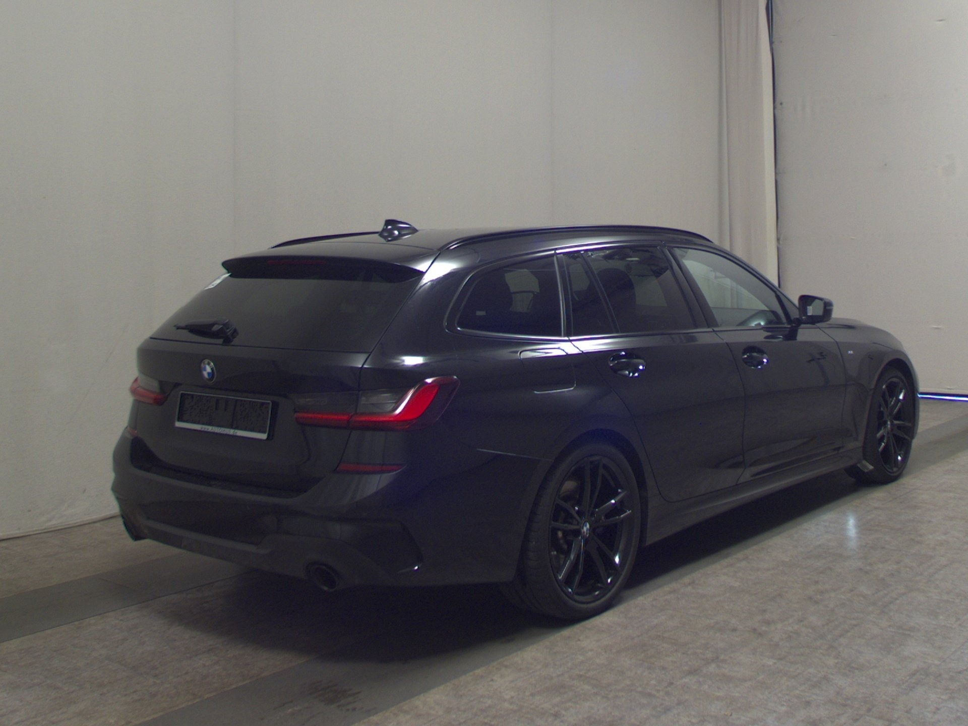 BMW 320dA Touring M-Sport Navi LC pro H-K LED+ 4