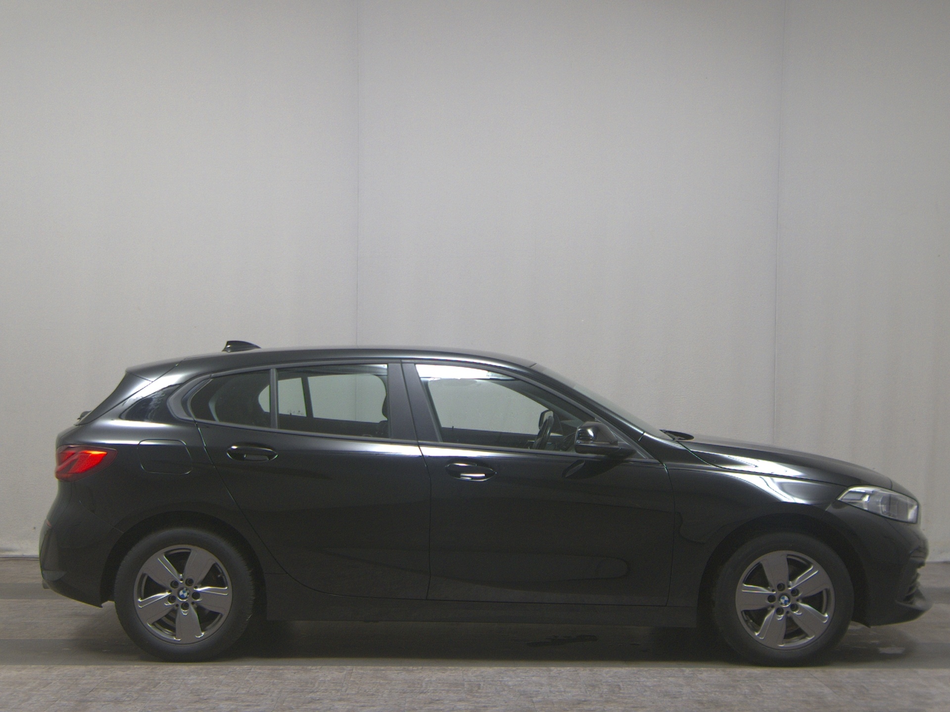 BMW 118dA Advantage T-Leder Navi LED LC Pro AHK HiFi