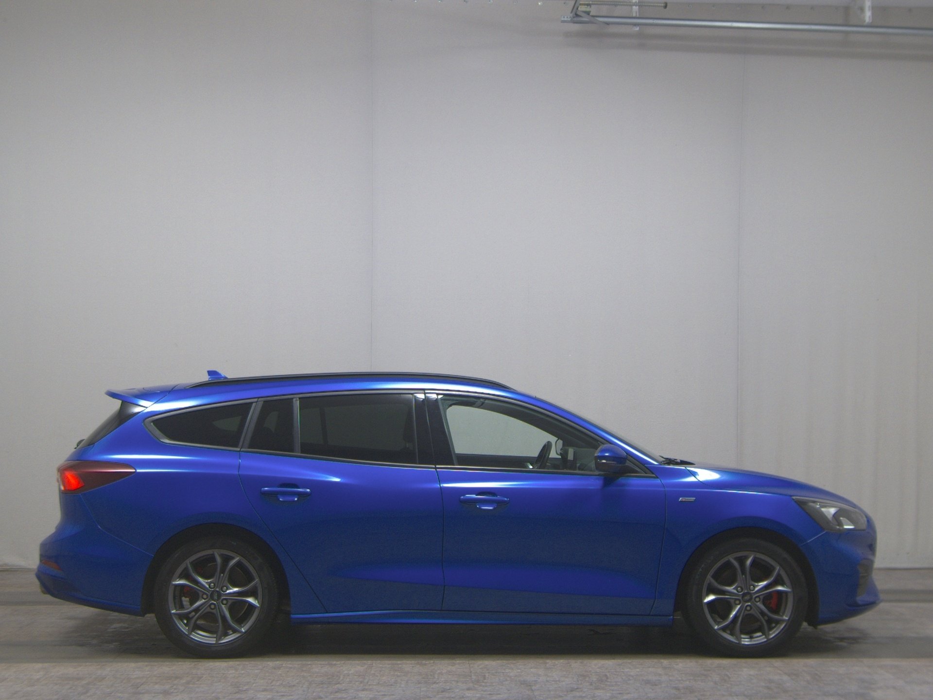 Ford Focus Turnier 1.5 EB ST-Line Navi DC LED Ahk Shz
