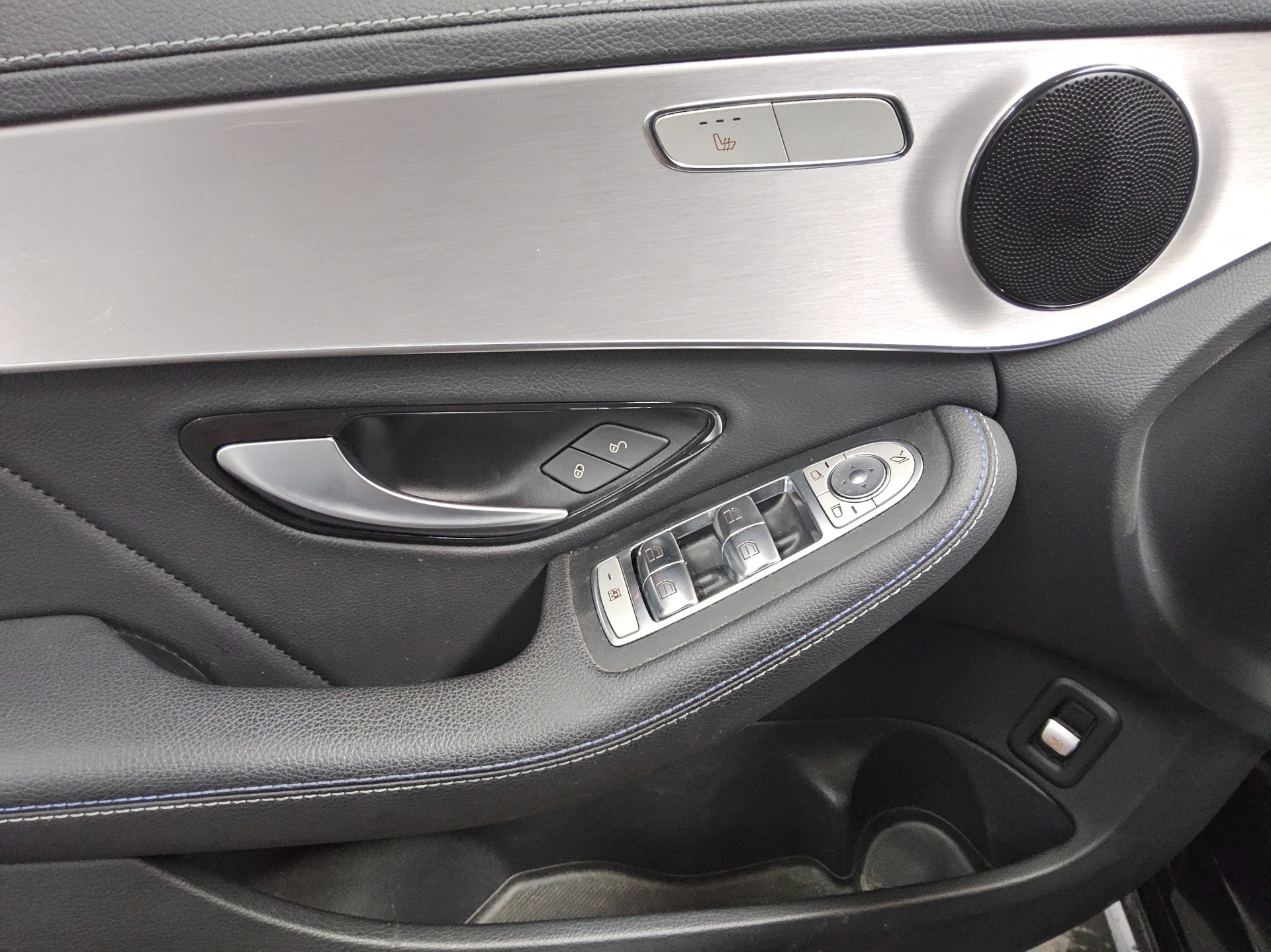 Mercedes-Benz C 300 T de Avantgarde AMG Navi MB-LED Widescreen 10