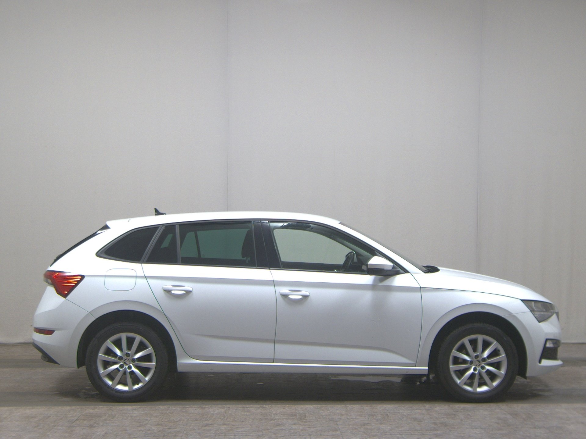 Skoda Scala 1.0 TSI Ambition Navi LED vc ACC PDC Shz