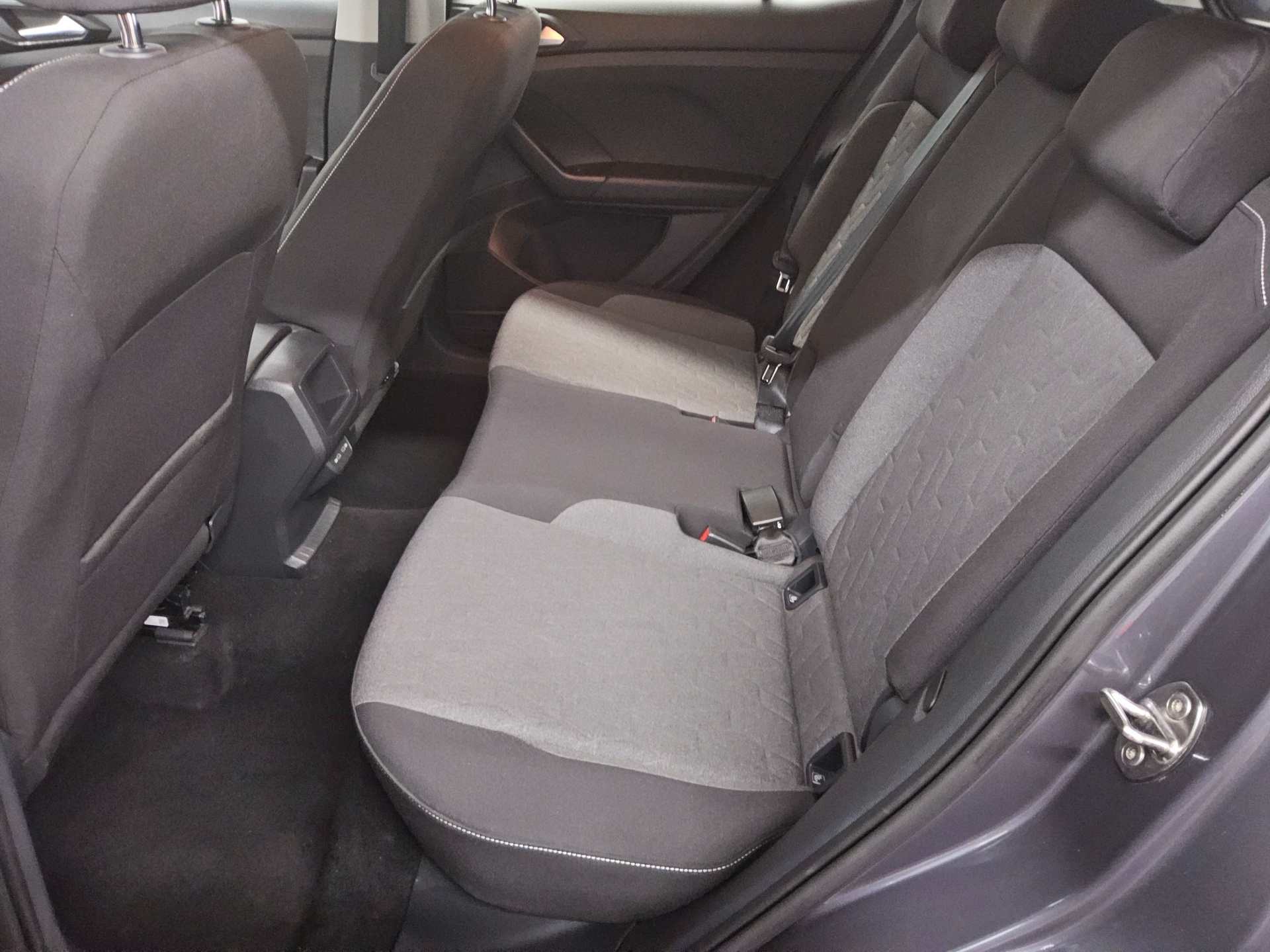 Volkswagen T-Cross 1.0 TSI Life Navi LED DC ACC SHZ 13