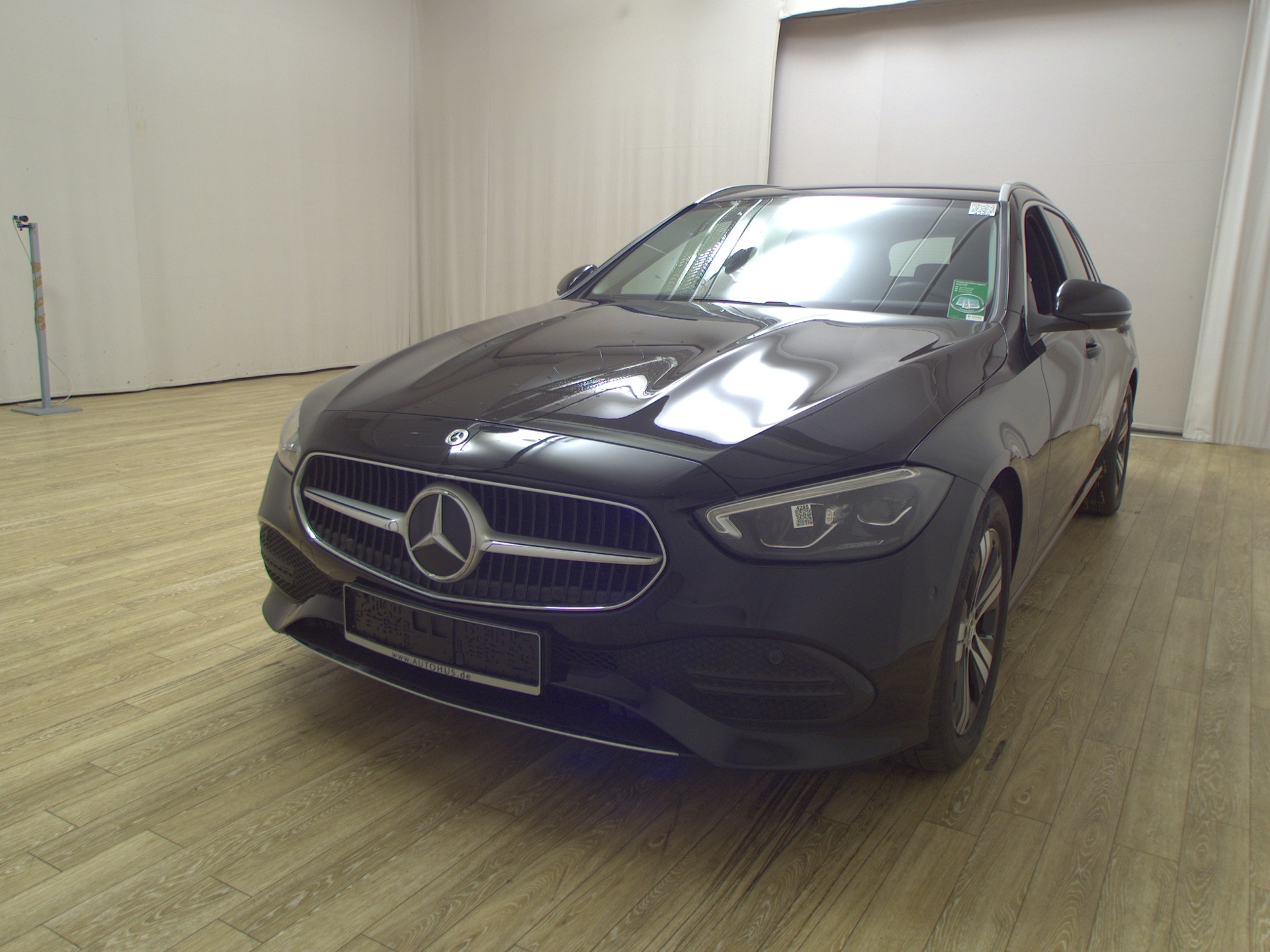 Mercedes-Benz C 200 T d Avantgarde Navi LED Shz AHK PDC 2