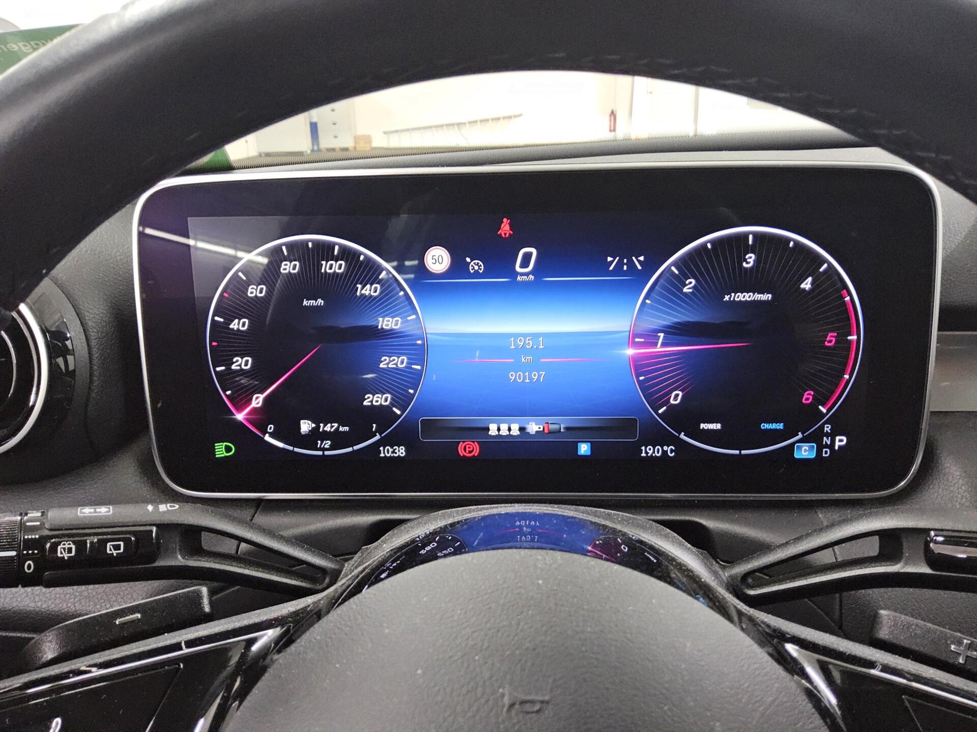 Mercedes-Benz C 200 T d Avantgarde Navi LED Shz AHK PDC 7