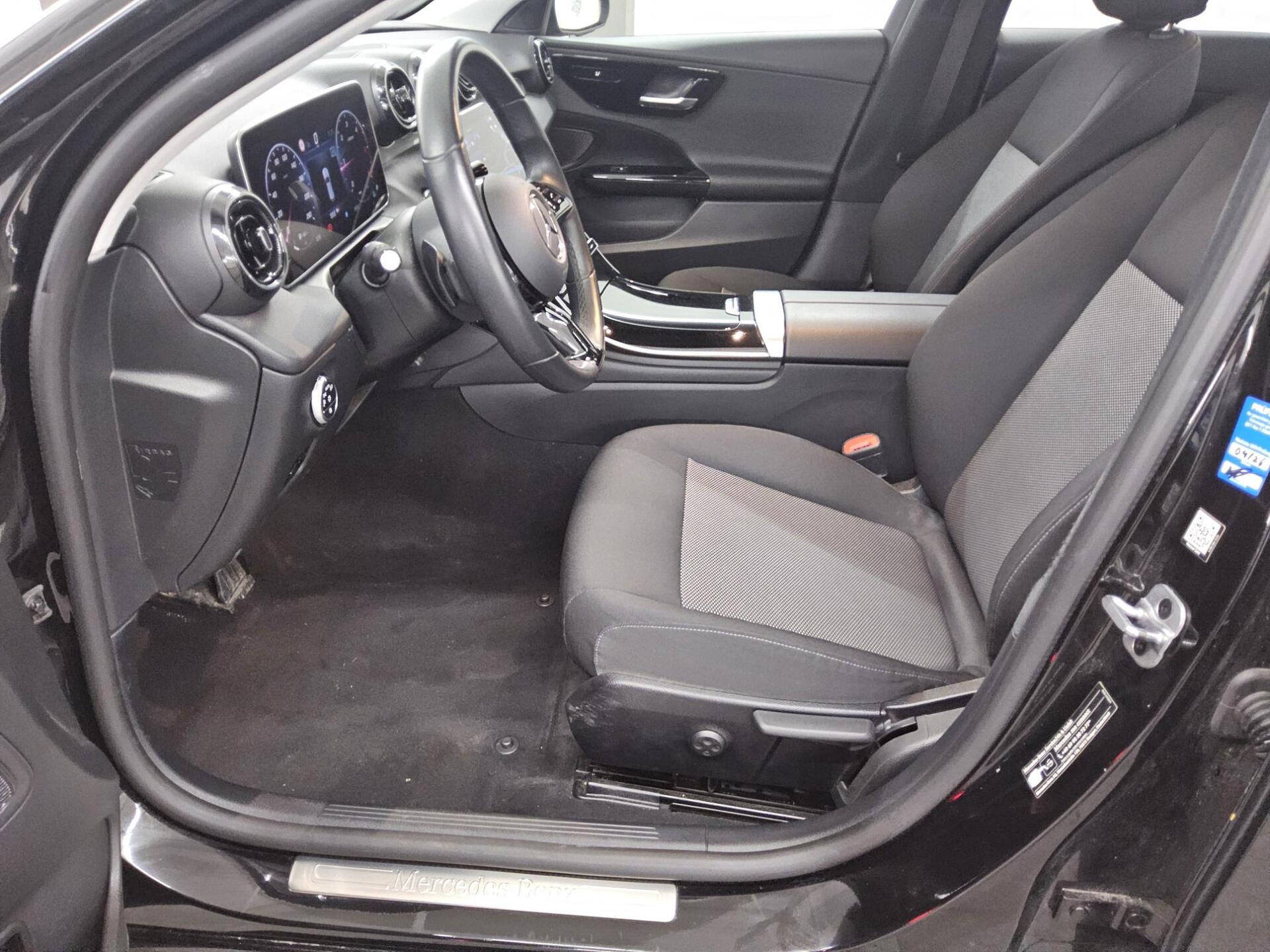 Mercedes-Benz C 200 T d Avantgarde Navi LED Shz AHK PDC 8