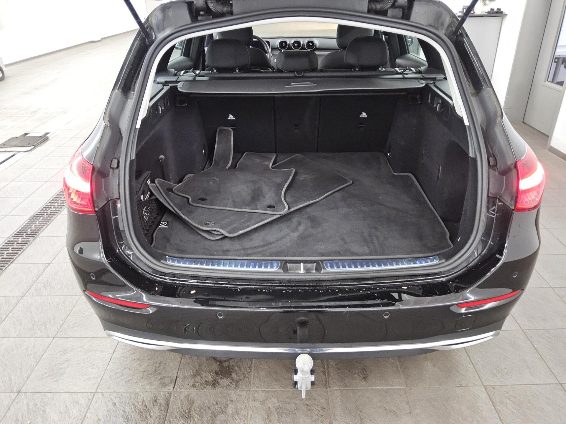Mercedes-Benz C 200 T d Avantgarde Navi LED Shz AHK PDC 11